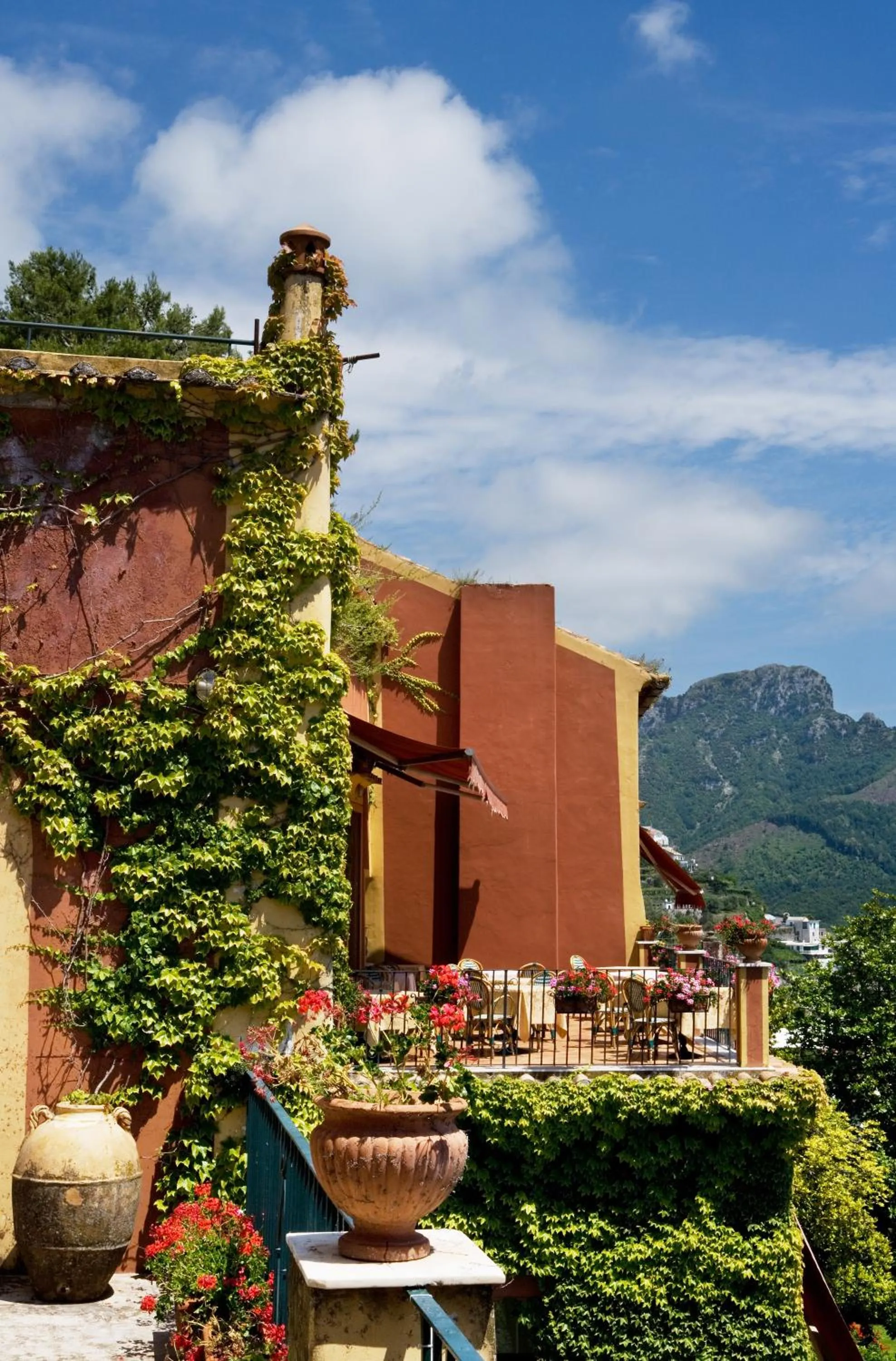 Restaurant/places to eat in Palazzo Confalone