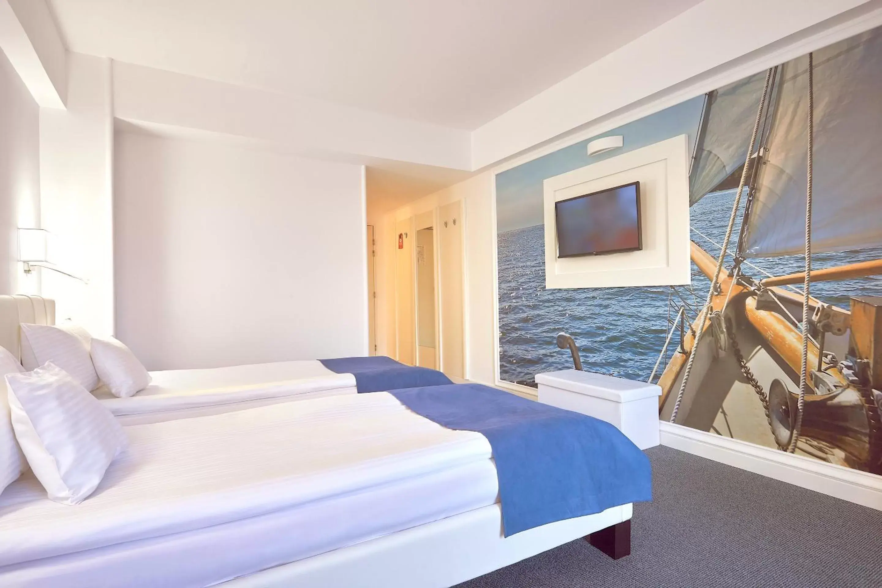 Bedroom, Bed in Continental Forum Constanta Bedroom, Bed in Continental Forum Constanta