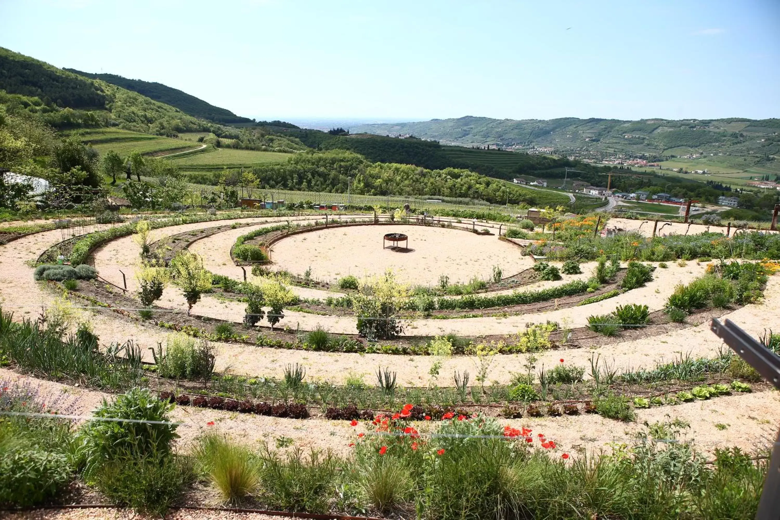 Garden, Bird's-eye View in Villa Balis Crema Verona Hills