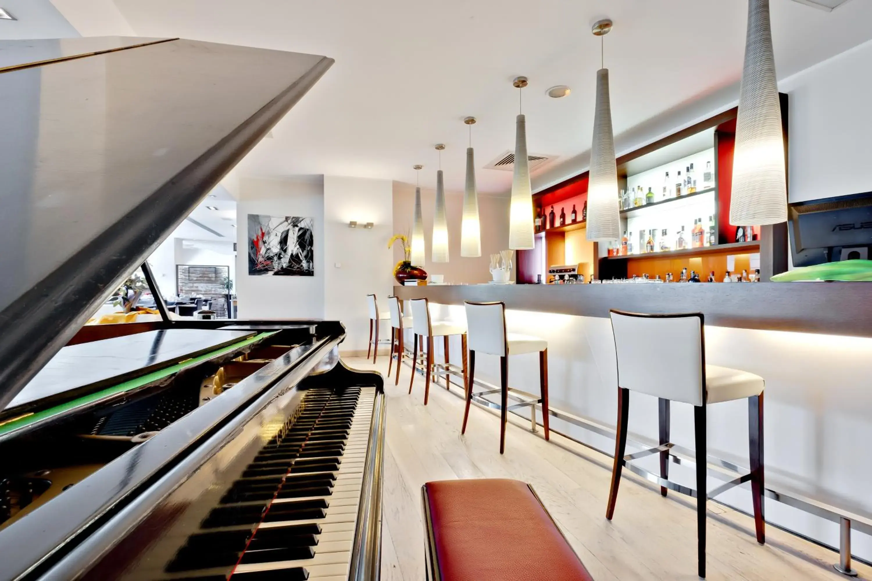 Lounge or bar, Lounge/Bar in Italiana Hotels Cosenza