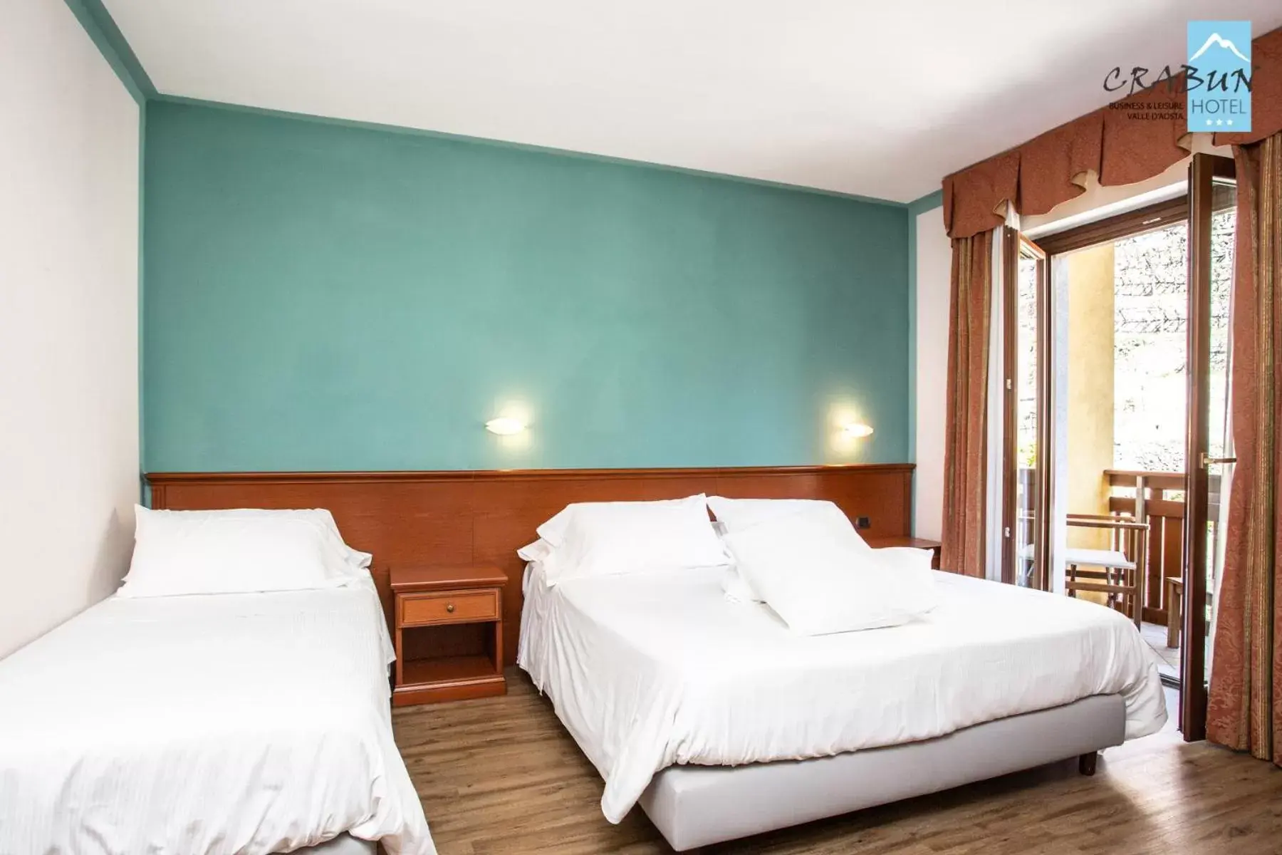 Bed in Crabun Hotel