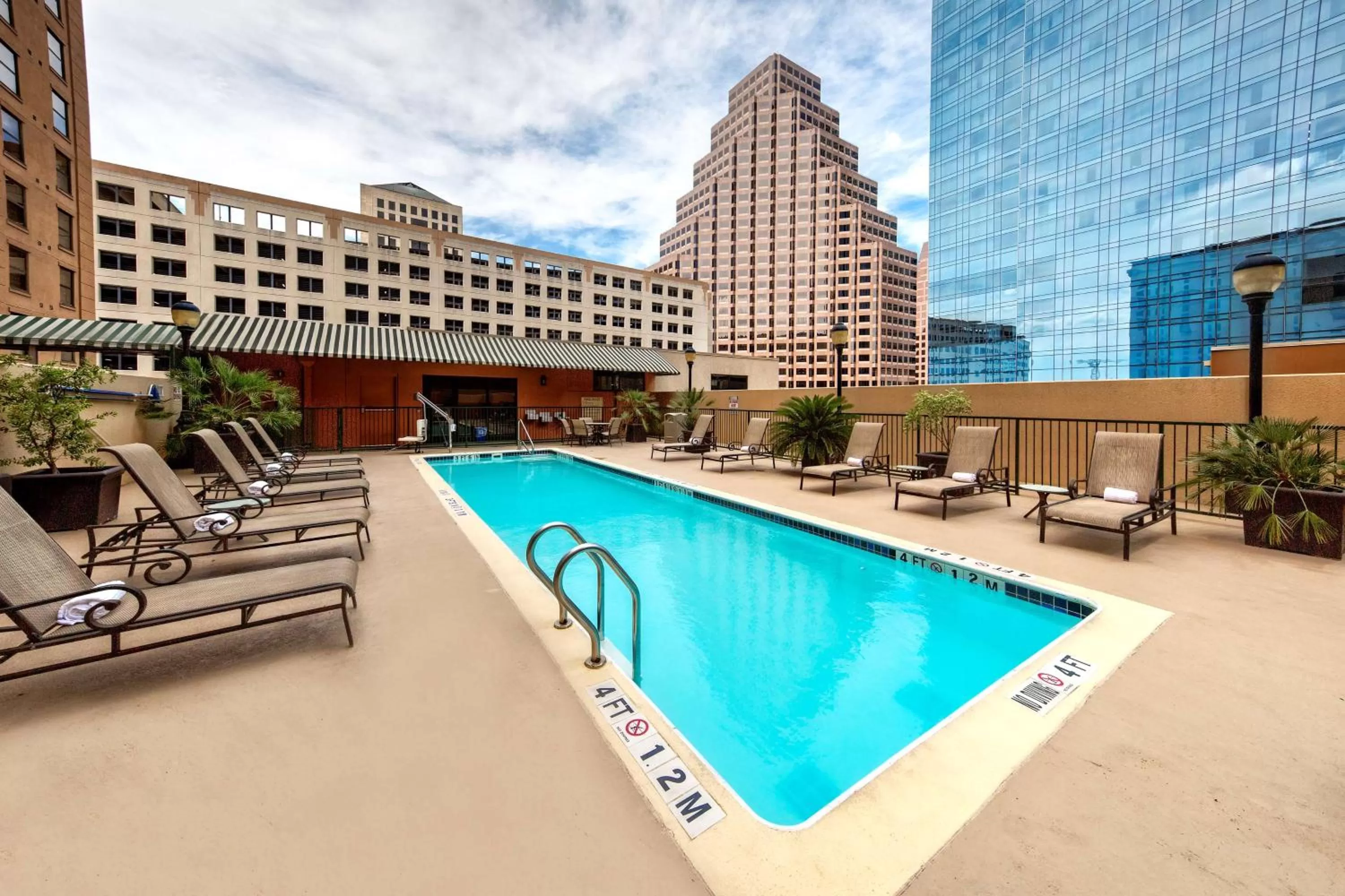 Pool view in Hampton Inn & Suites Austin - Downtown