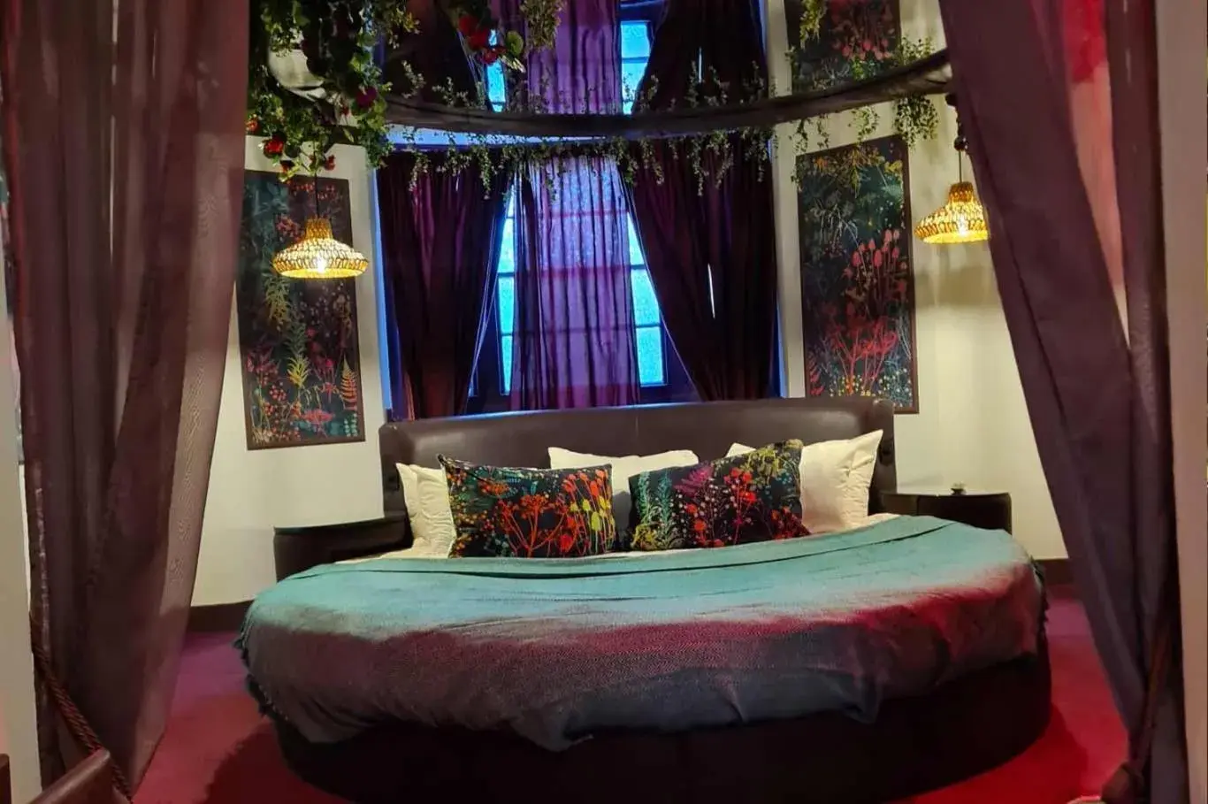 Bed in Hotel Pelirocco