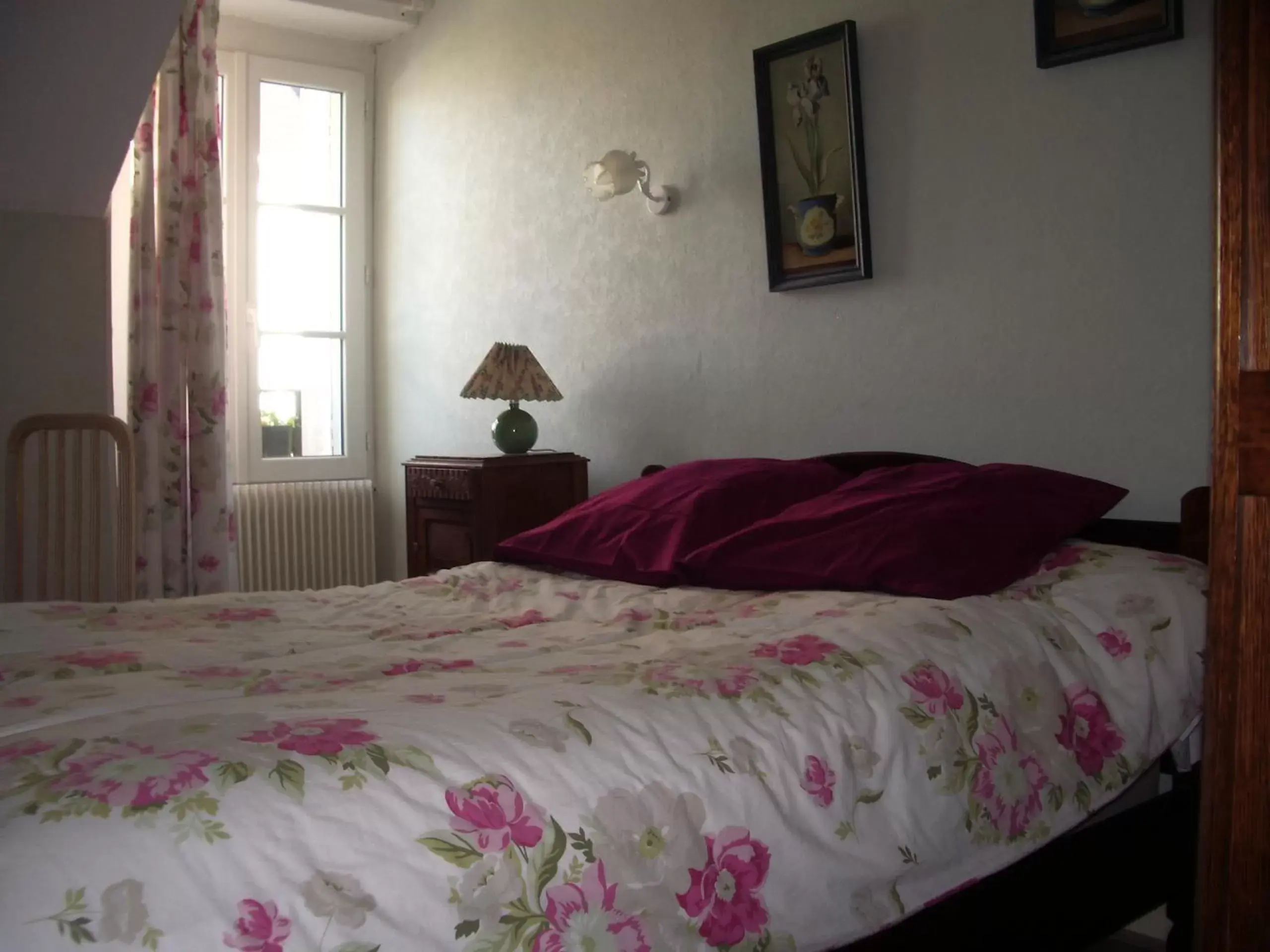 Bedroom, Bed in Les Glycines