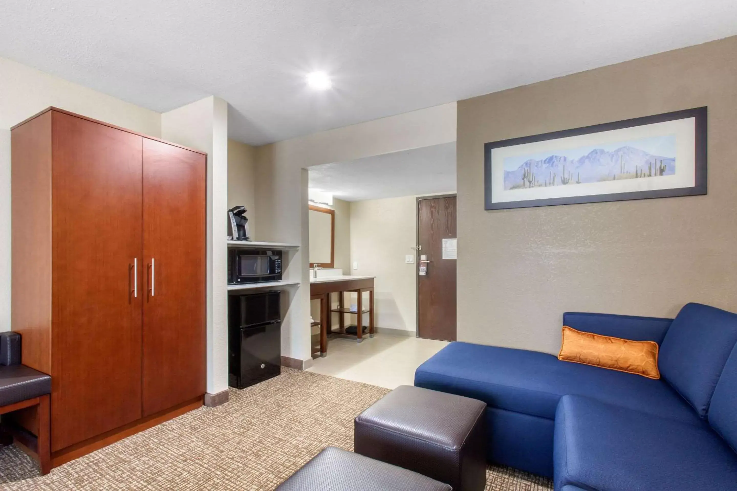 Photo of the whole room, Seating Area in Comfort Inn & Suites Pinetop Show Low