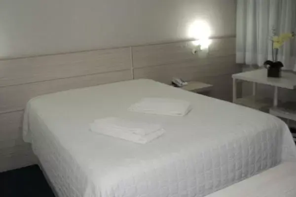 Photo of the whole room, Bed in Rede Andrade San Martin