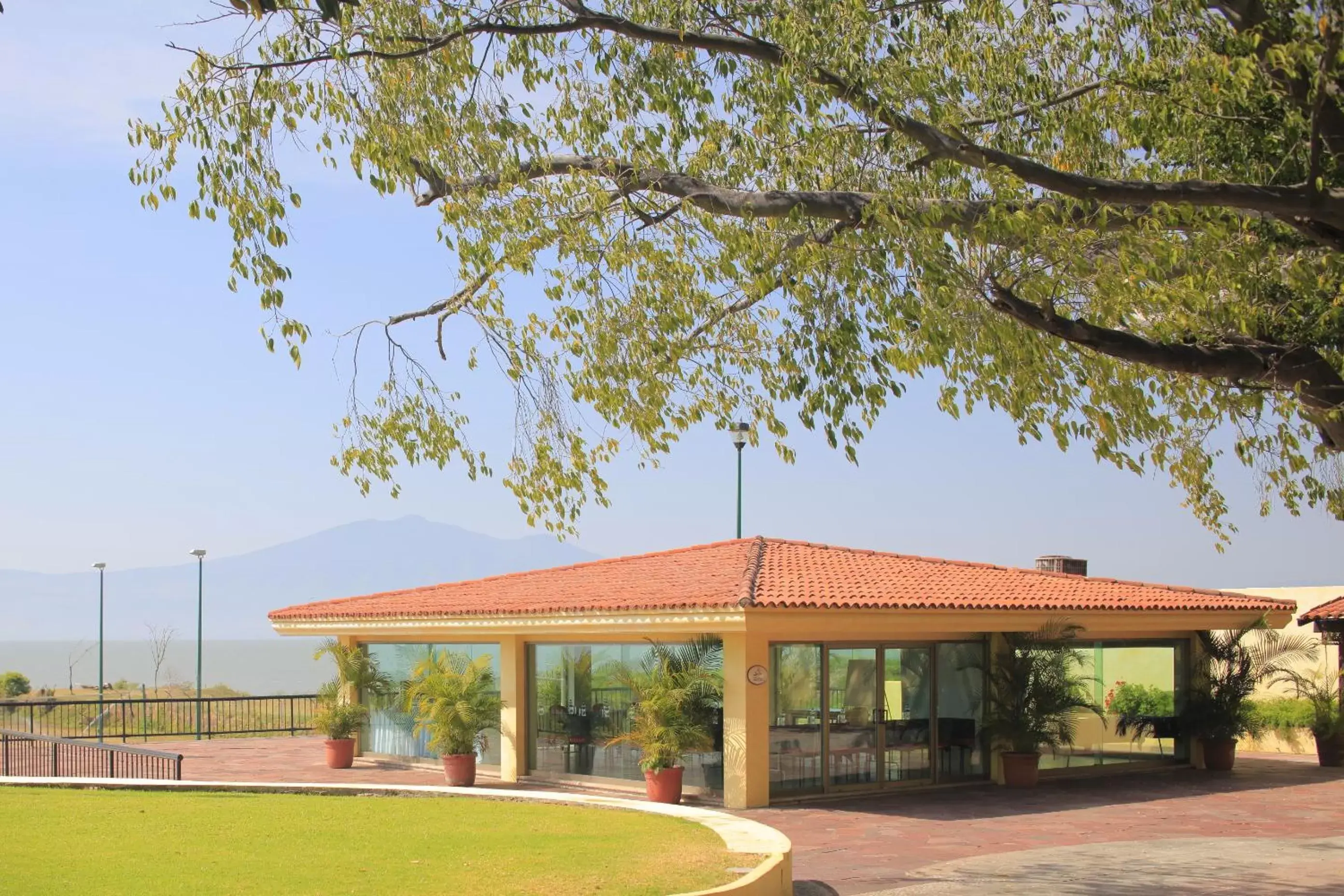 Facade/entrance in Real de Chapala Facade/entrance in Real de Chapala