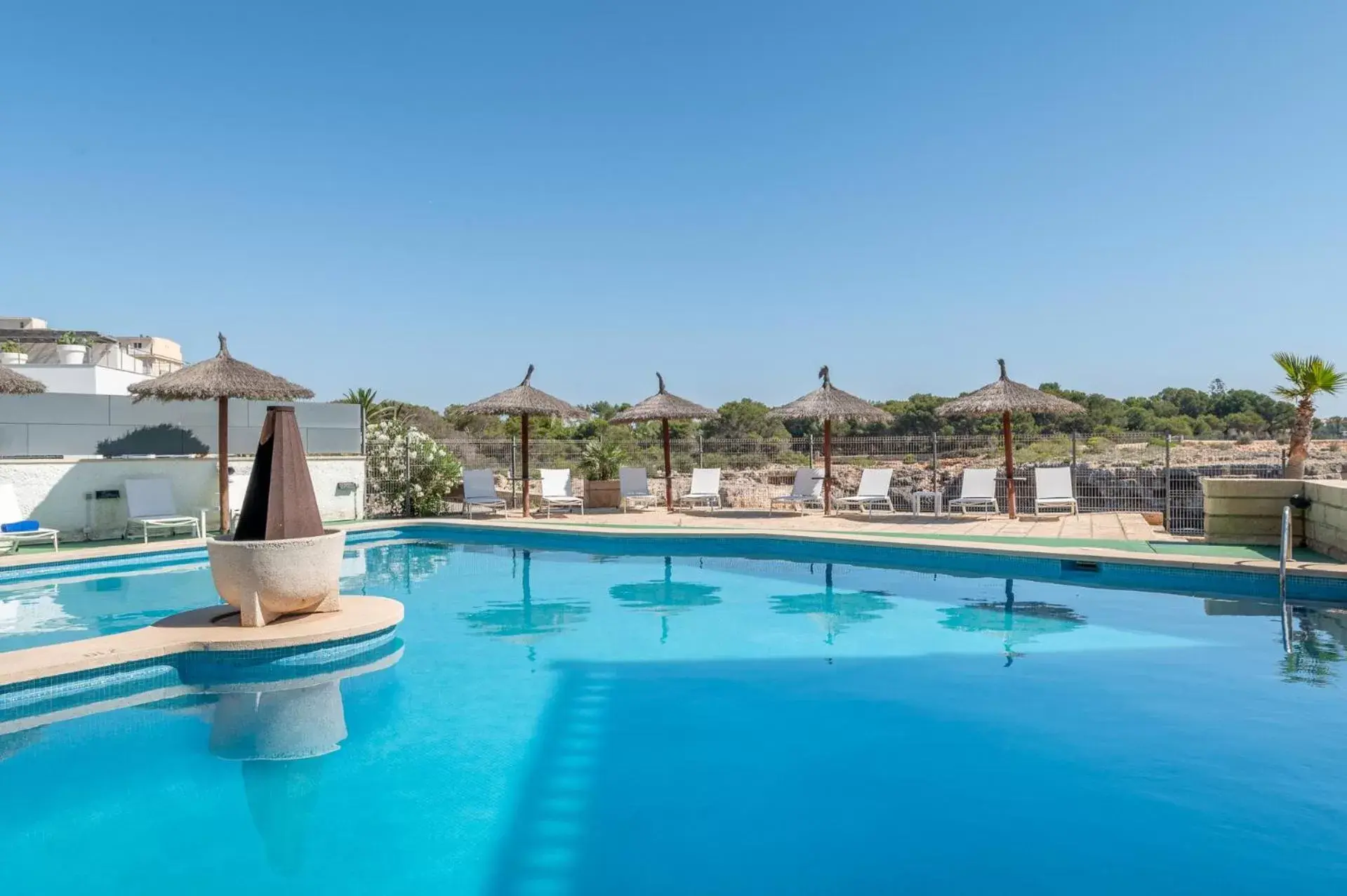 Day, Swimming Pool in Orange Colom - Seaside Apartments