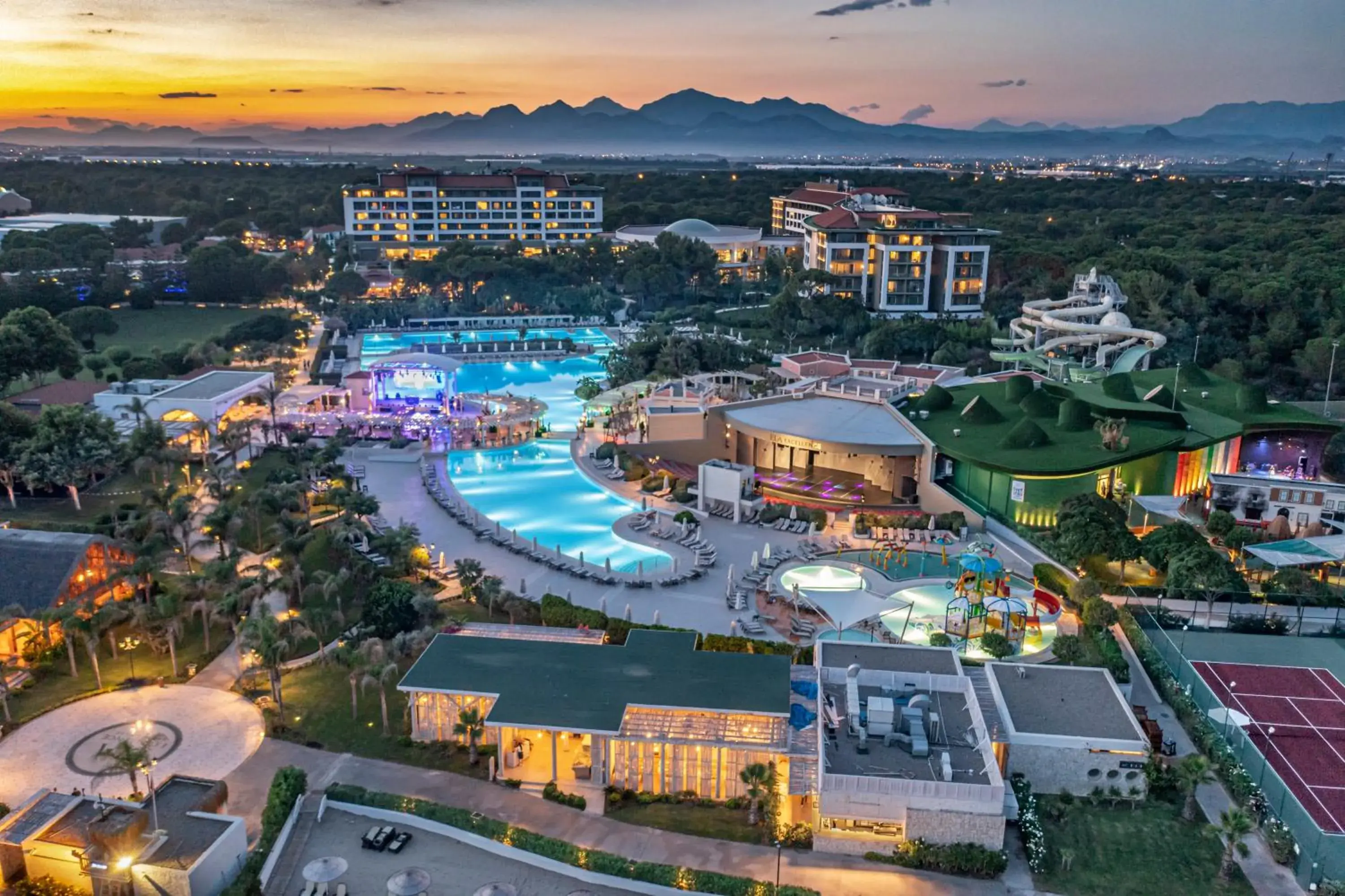 Property building, Bird's-eye View in Ela Quality Resort Belek - Kids Concept