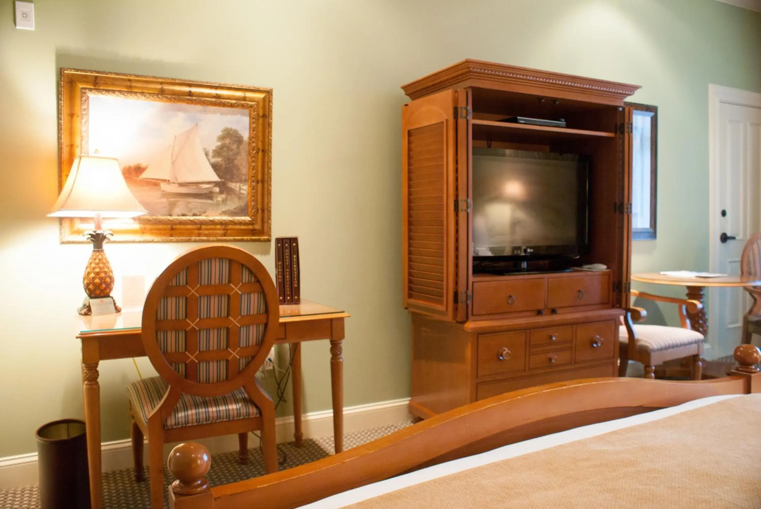 TV and multimedia, TV/Entertainment Center in Ponte Vedra Inn and Club