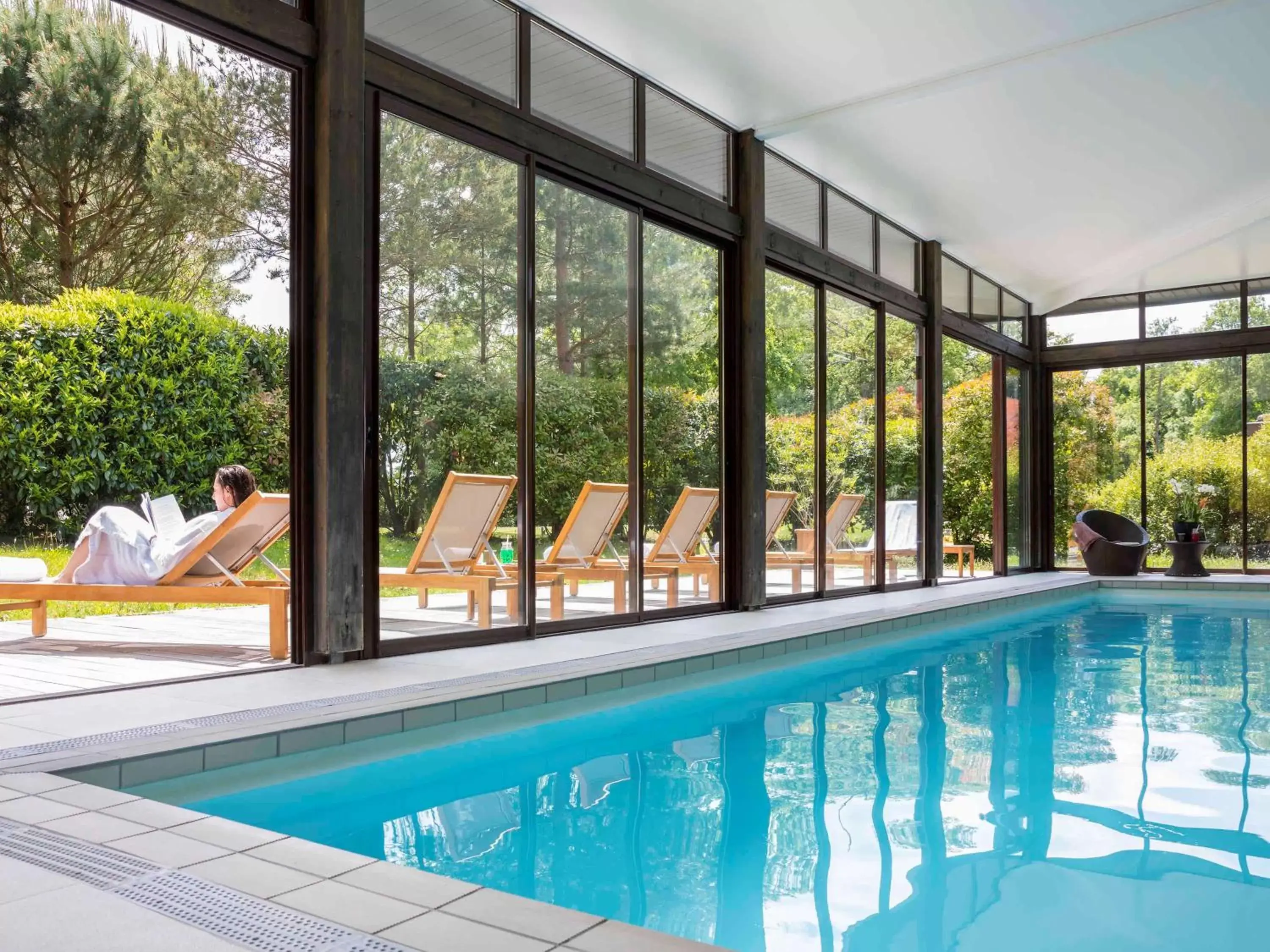 Property building, Swimming Pool in Golf du Médoc Resort Bordeaux - MGallery