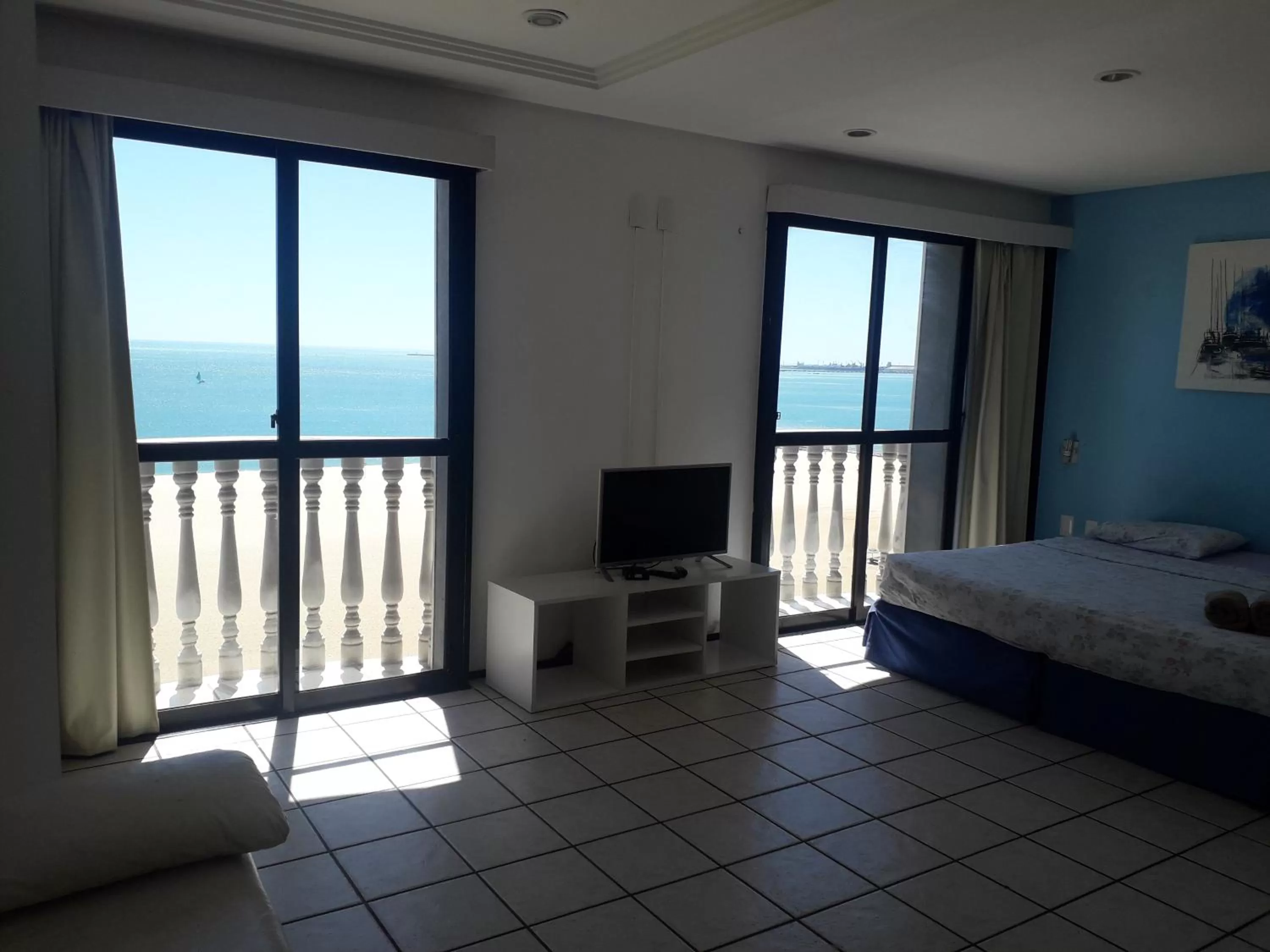 Bed in Classic Residence Beira Mar