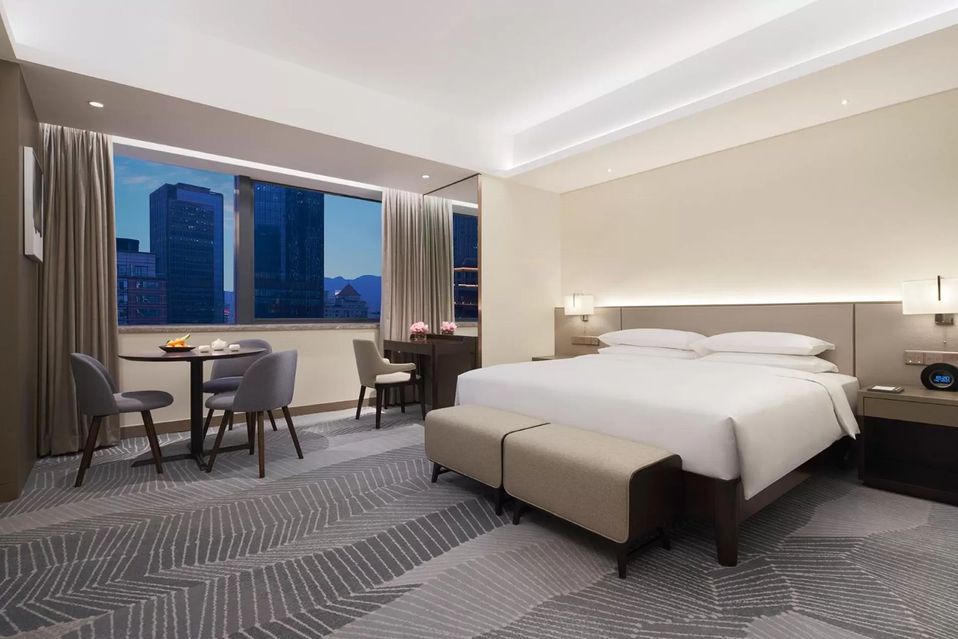 Photo of the whole room, Bed in Hyatt Regency Metropolitan Chongqing