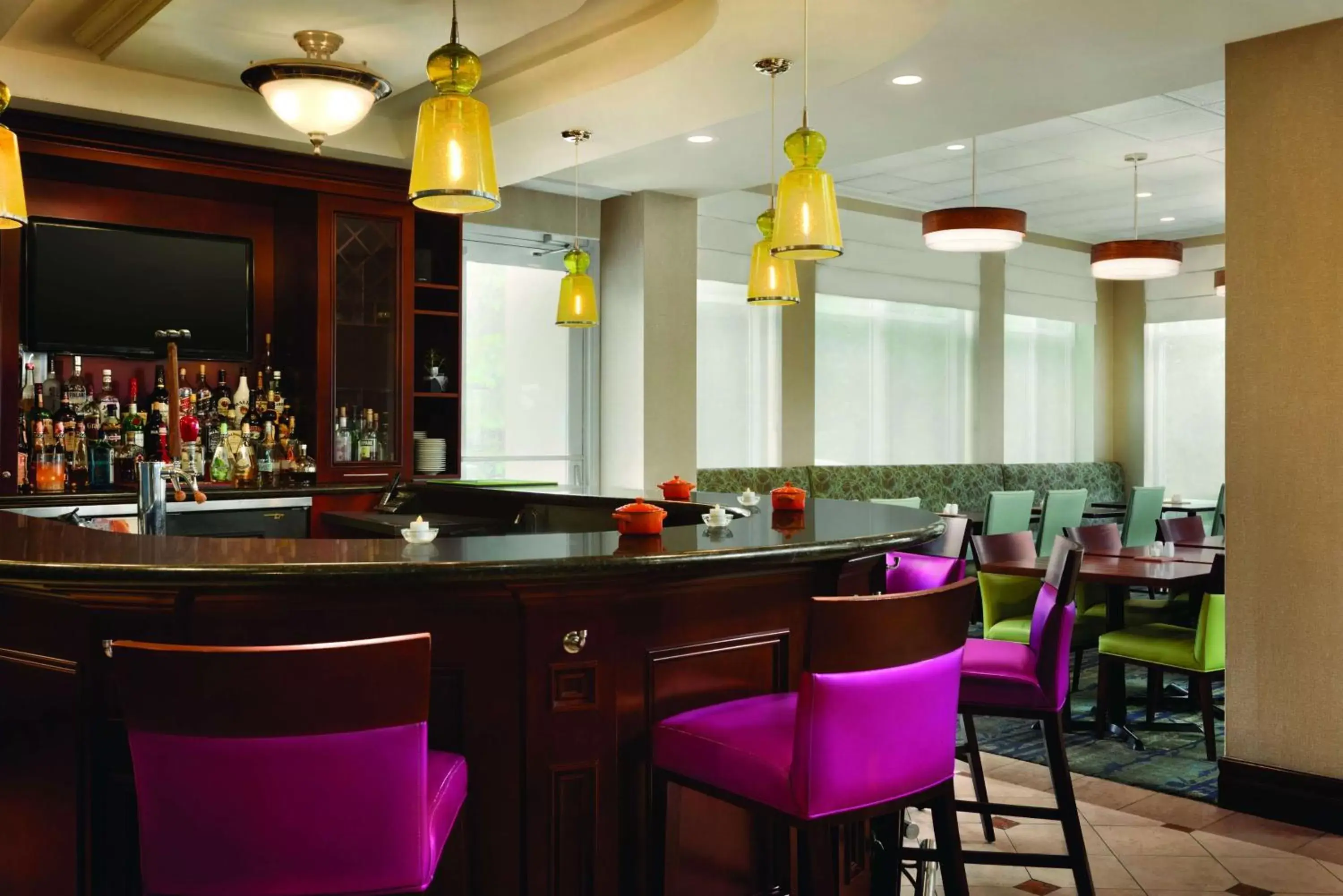 Lounge or bar, Restaurant/Places to Eat in Hilton Garden Inn Niagara-on-the-Lake