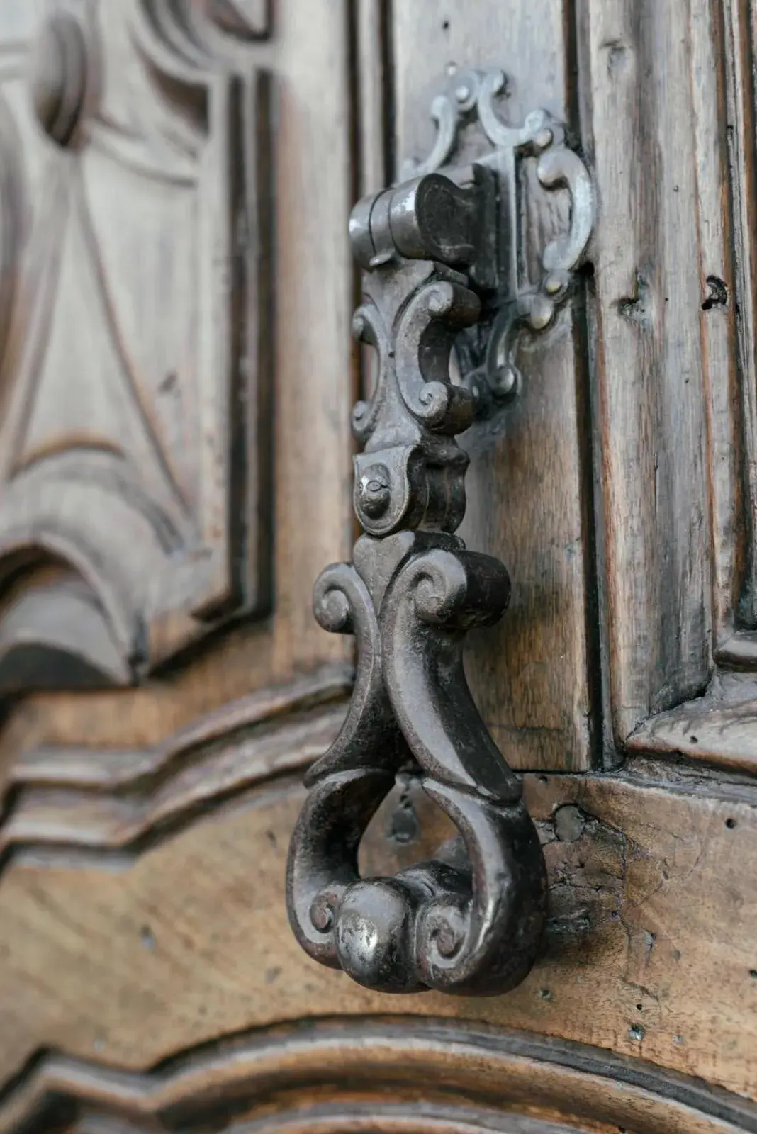 Decorative detail, Facade/Entrance in Albergo Real Castello