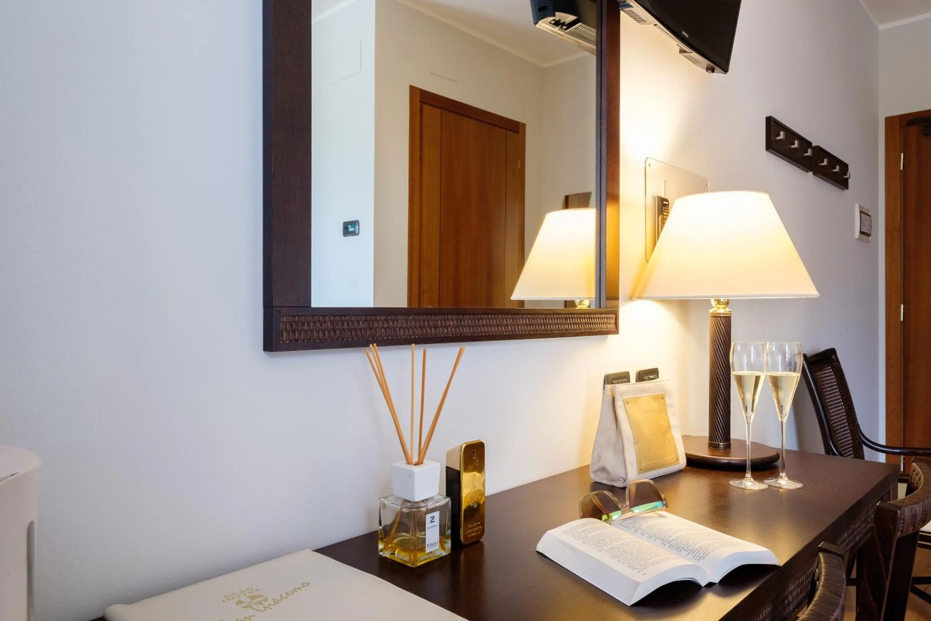 Decorative detail, Bed in Wine Hotel San Giacomo Activity & Wellness