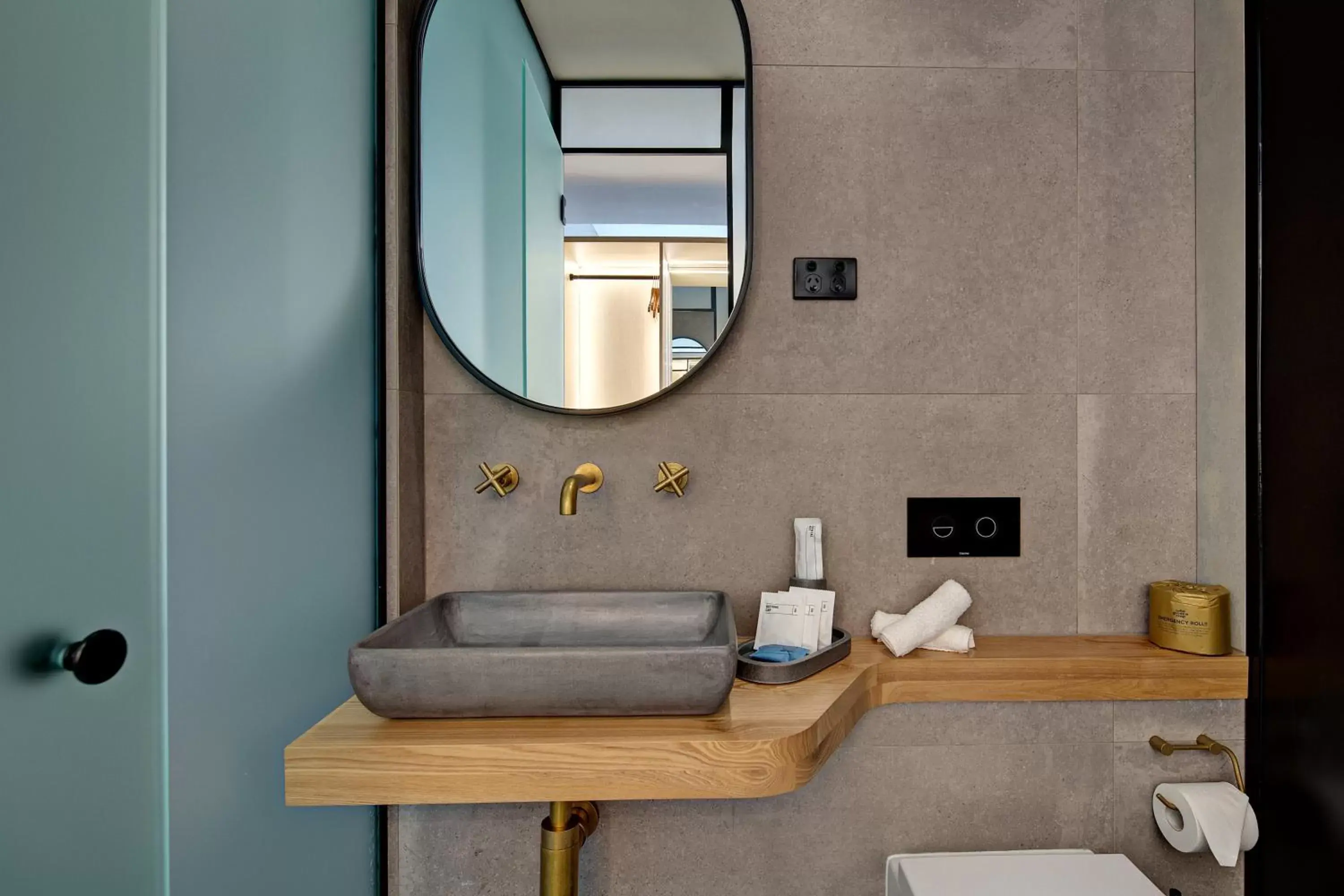 Bathroom in Zara Tower – Luxury Suites and Apartments