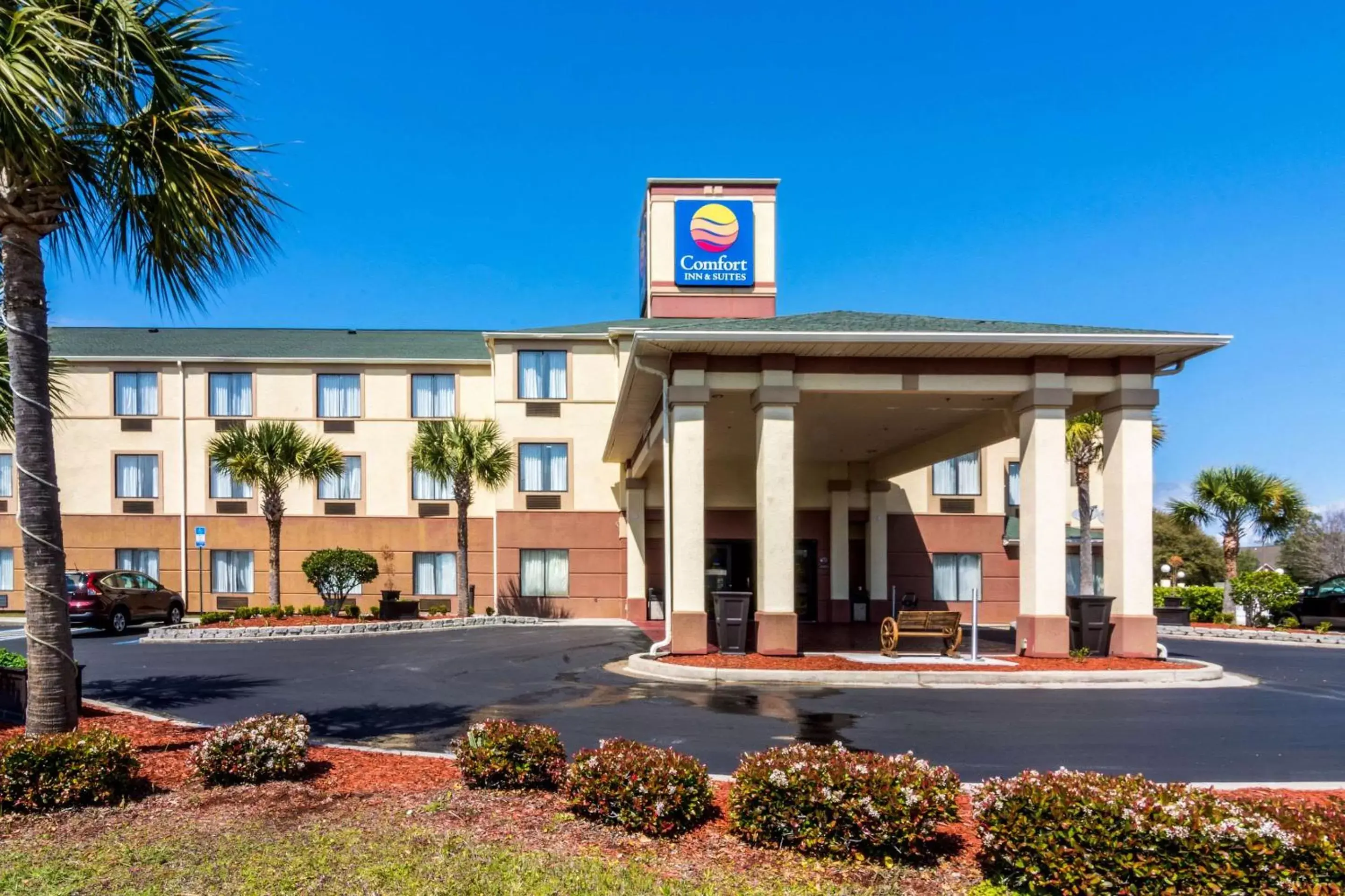 Property Building in Comfort Inn & Suites Panama City Mall