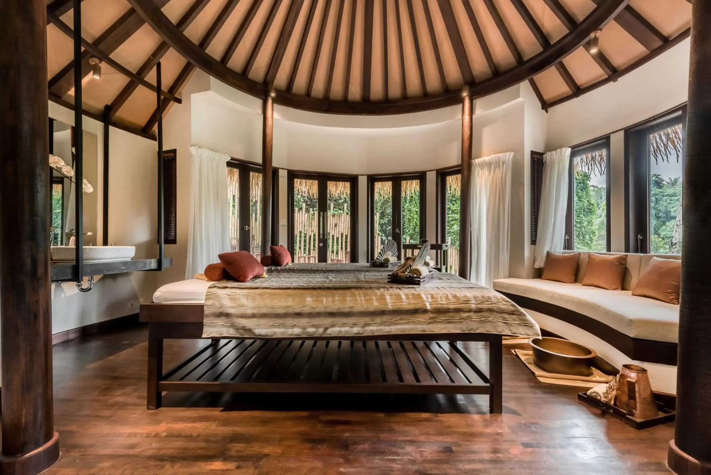 Spa and wellness centre/facilities, Bed in tanadewa Resort Ubud Bali by Cross Collection Spa and wellness centre/facilities, Bed in tanadewa Resort Ubud Bali by Cross Collection