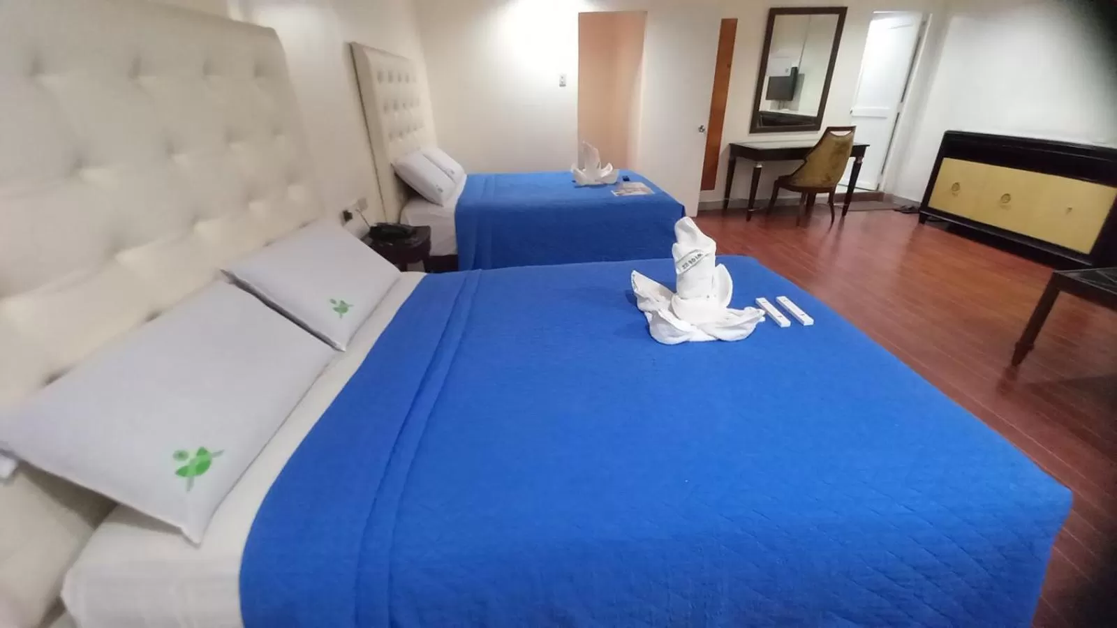 Photo of the whole room, Bed in Town and Country Hotel V Mapa