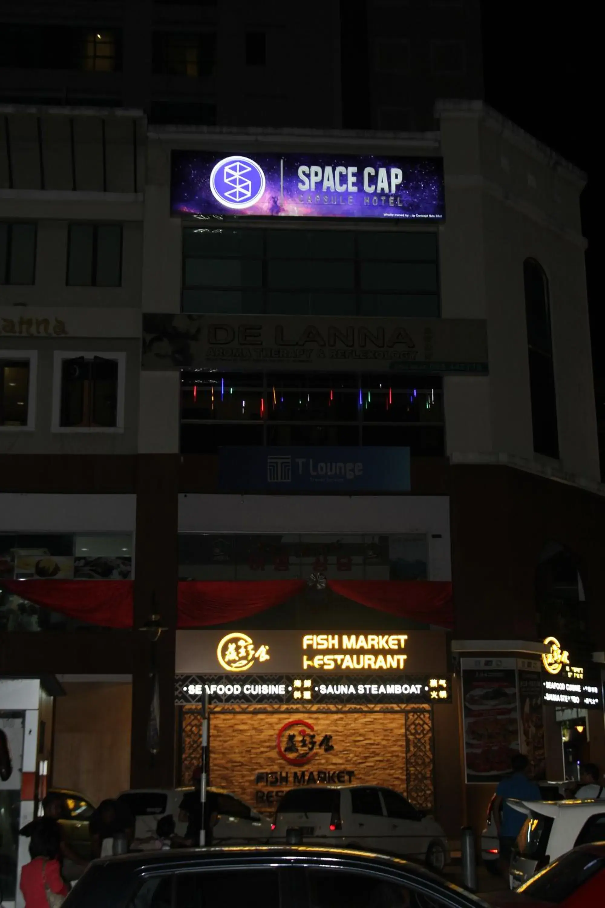 Property building in Space Cap Hotel Property building in Space Cap Hotel