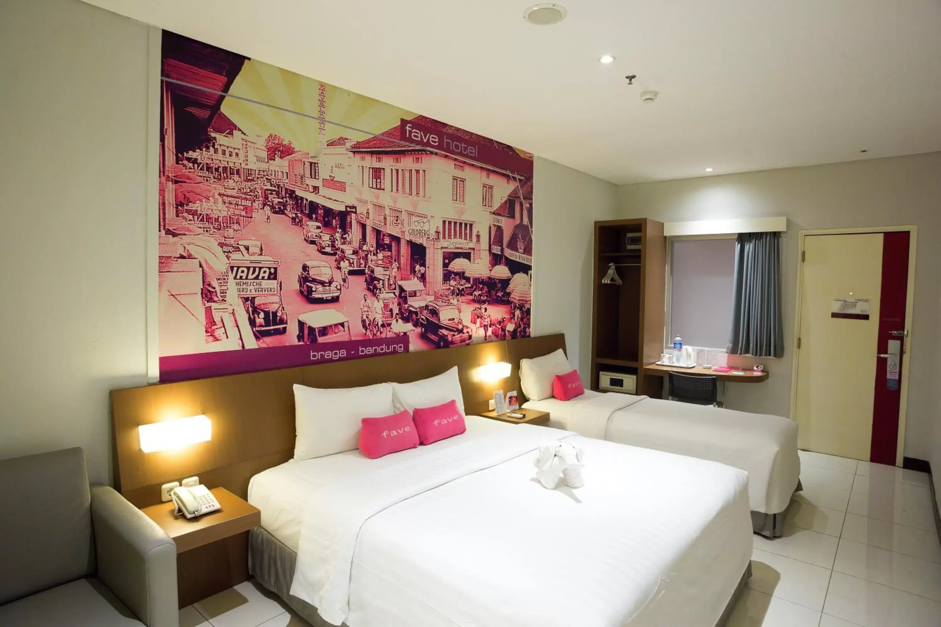Bedroom, Bed in favehotel Braga