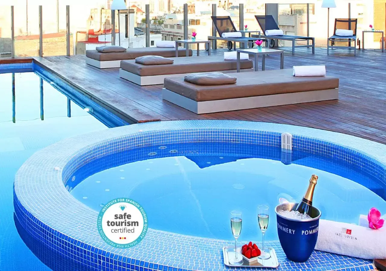 Swimming pool in Axel Hotel Barcelona & Urban Spa- Adults Only