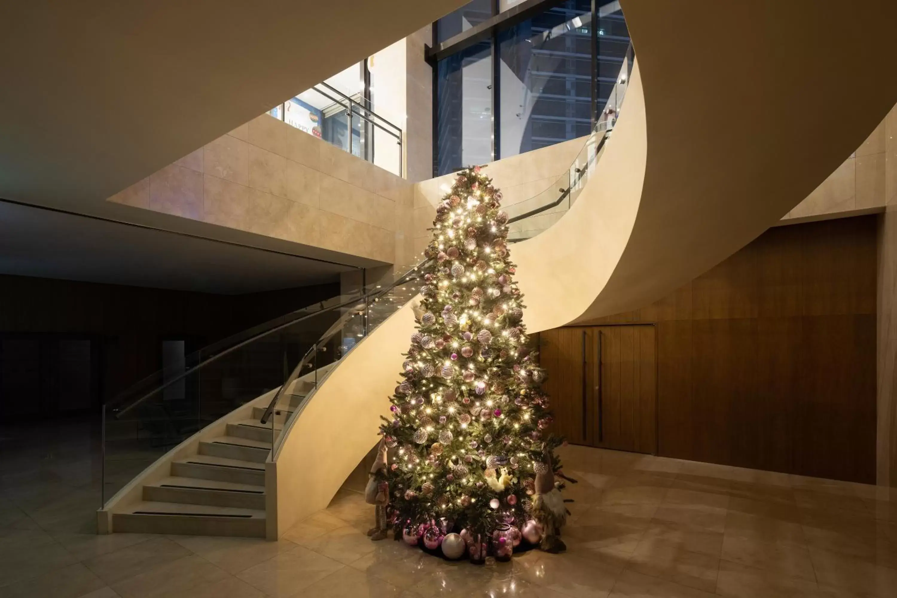 Lobby or reception in Four Points by Sheraton Seoul, Guro