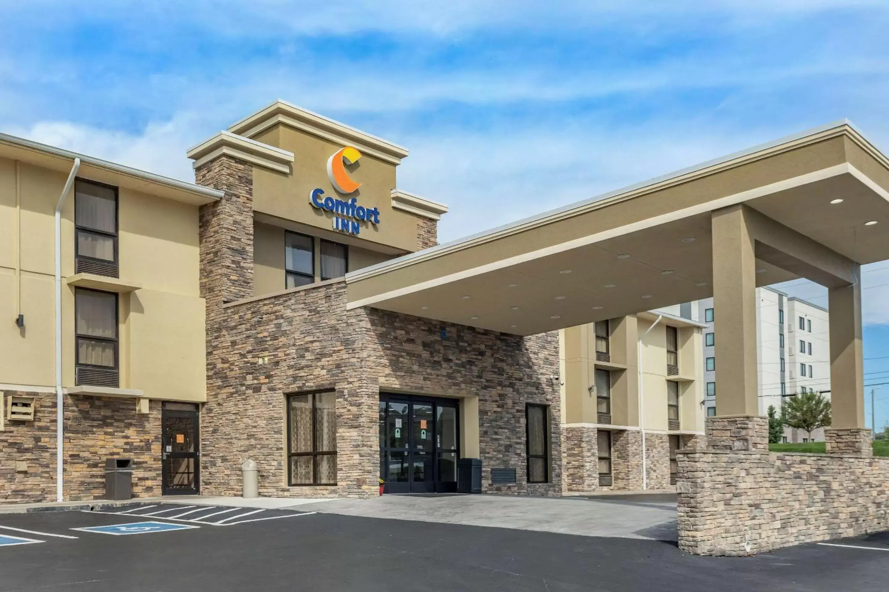 Property Building in Comfort Inn Nashville – Opryland Area