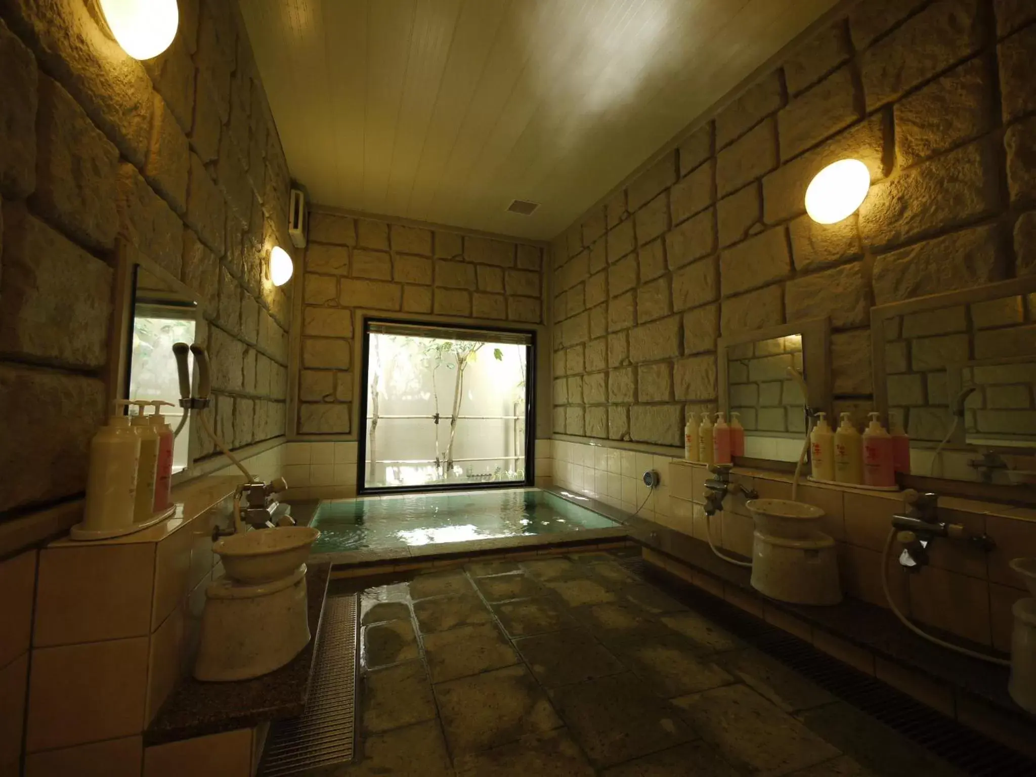 Spa and wellness centre/facilities in Hotel Route-Inn Tokoname Ekimae