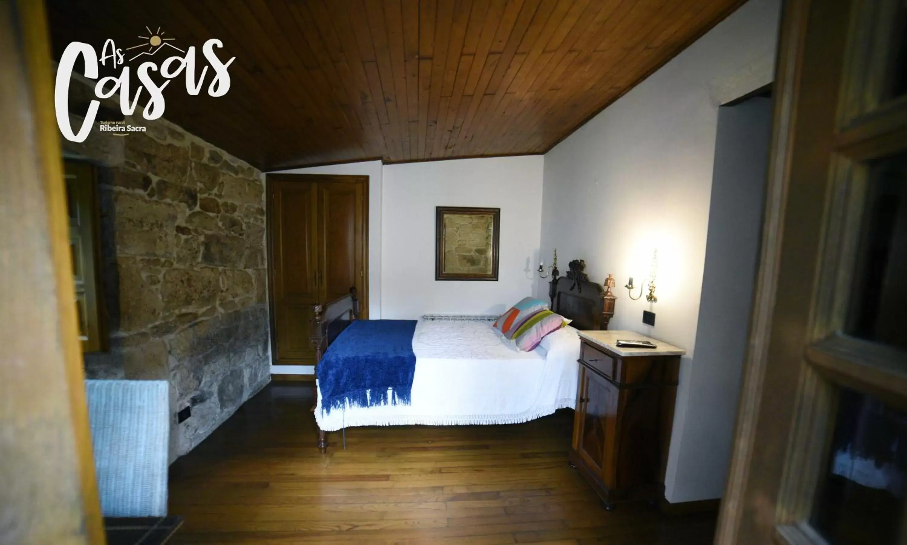 Photo of the whole room in As Casas Ribeira Sacra