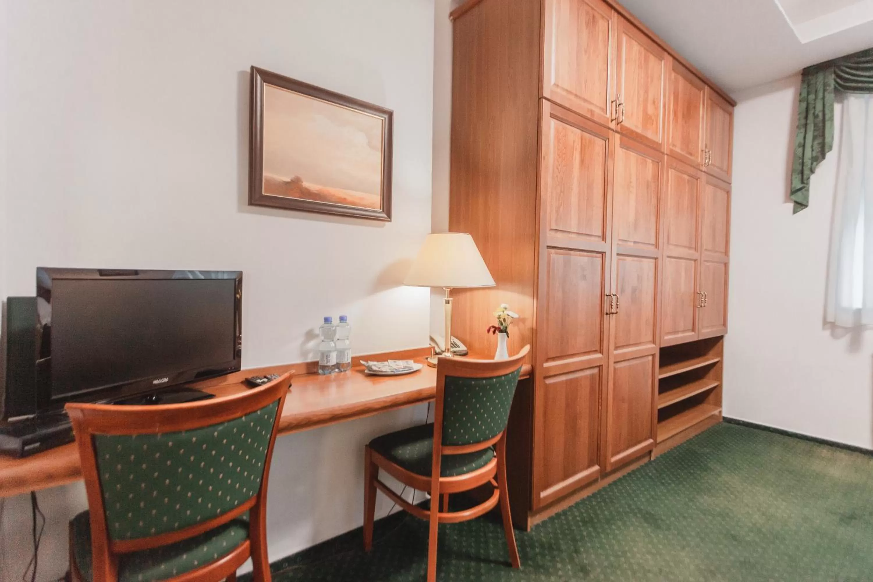 TV and multimedia in Hotel Peko