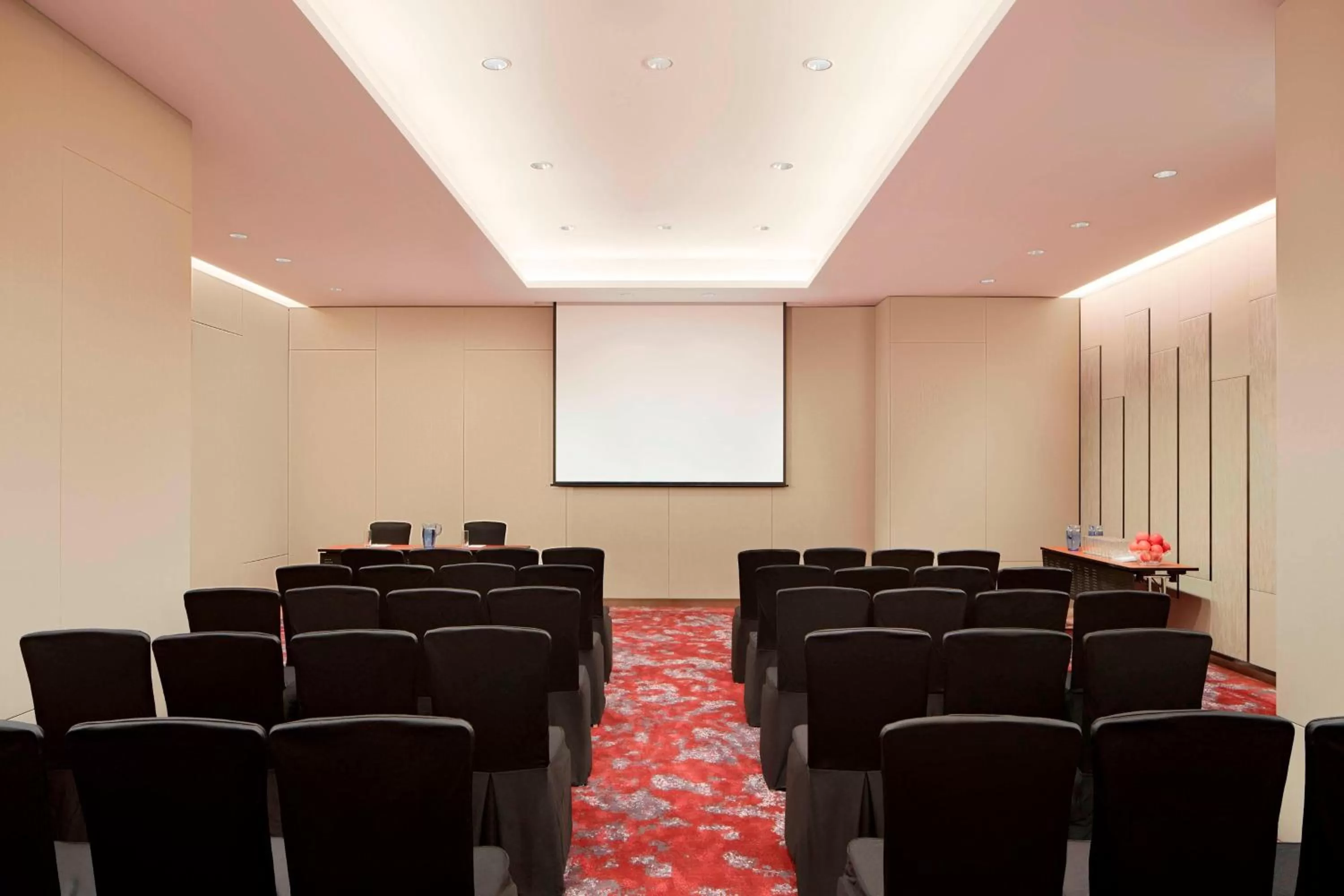 Meeting/conference room in Sheraton Towers Singapore Hotel