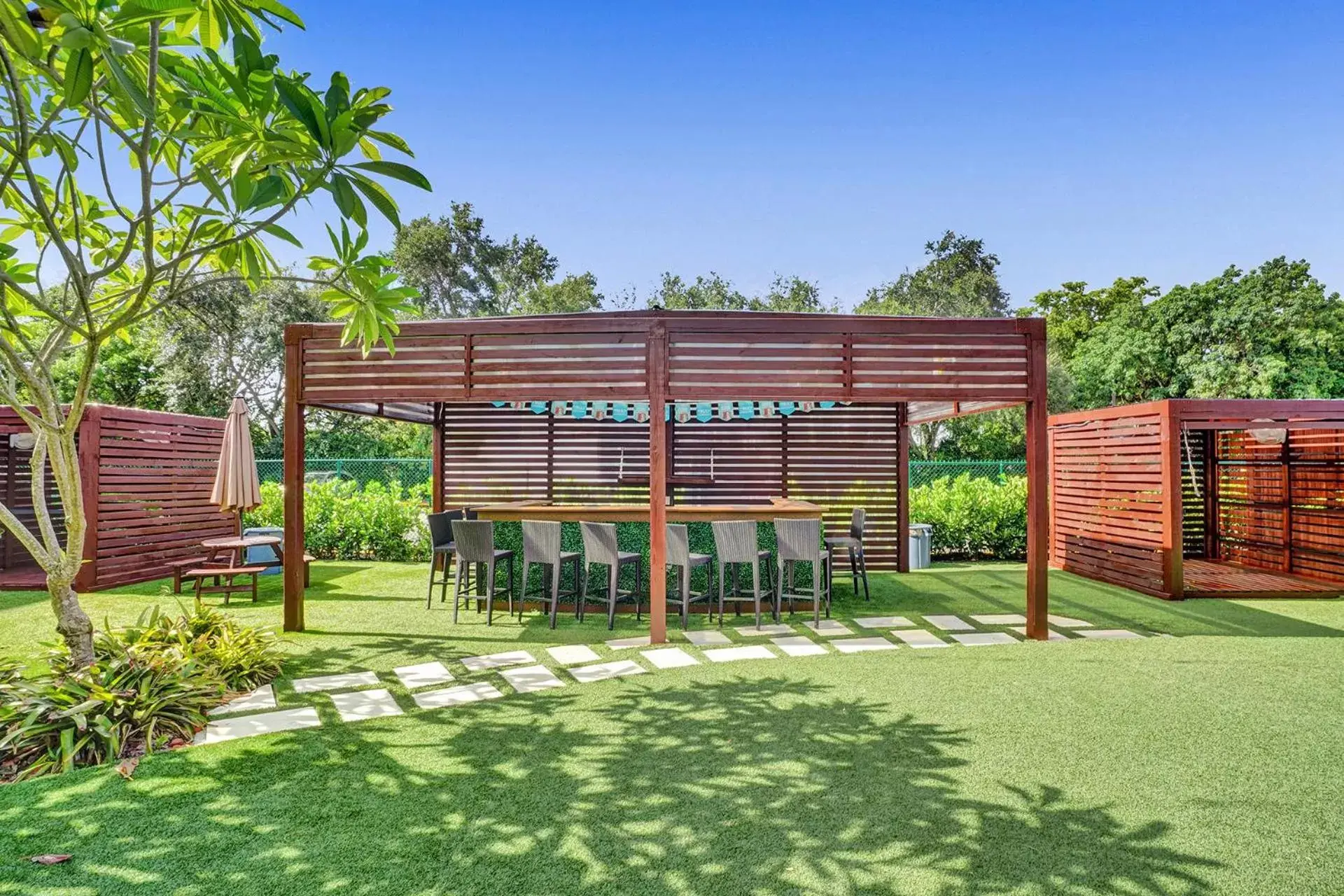 Garden, Property Building in Fort Lauderdale Grand Hotel