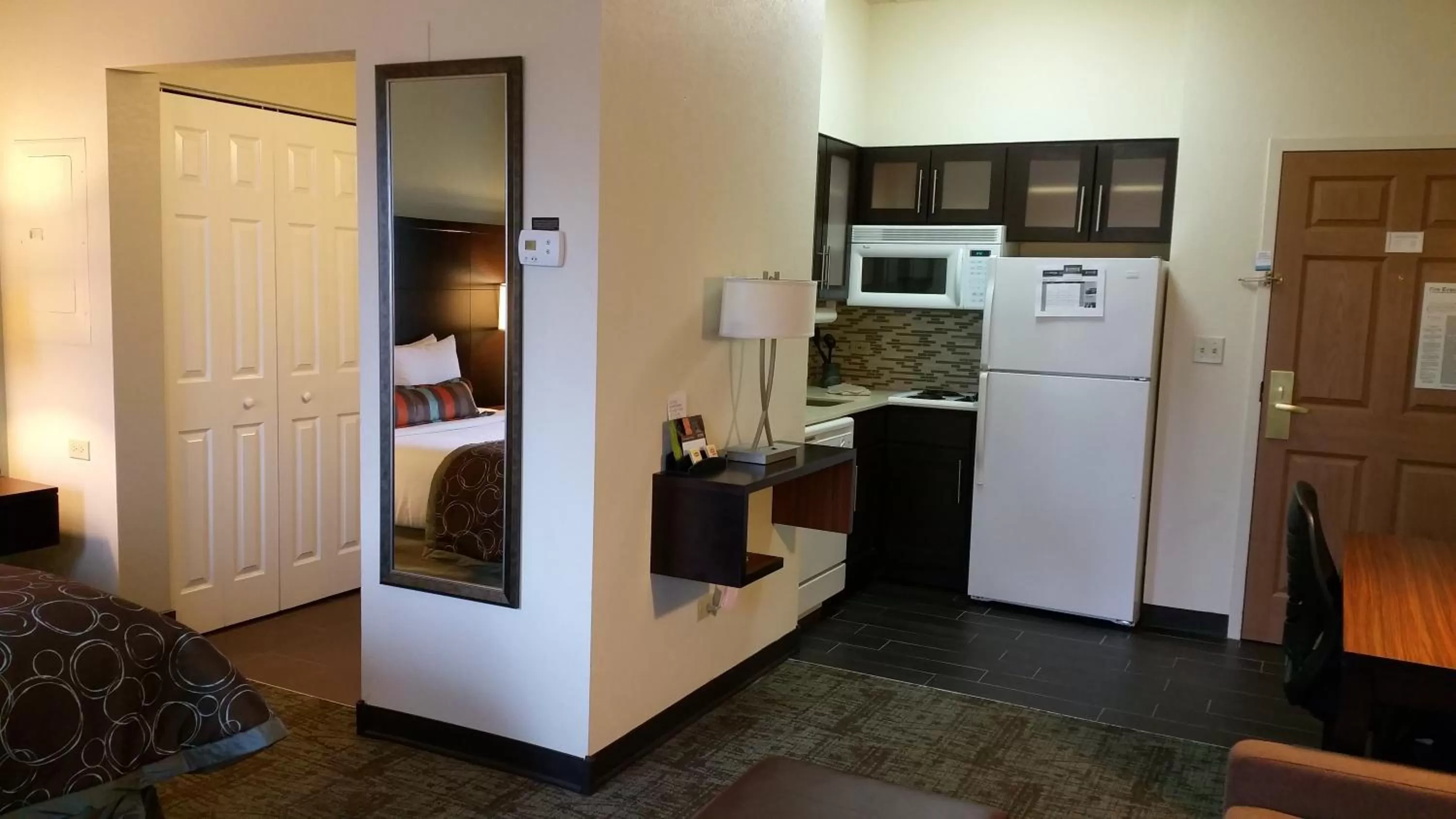Kitchen or kitchenette in Staybridge Suites Chicago-Oakbrook Terrace by IHG