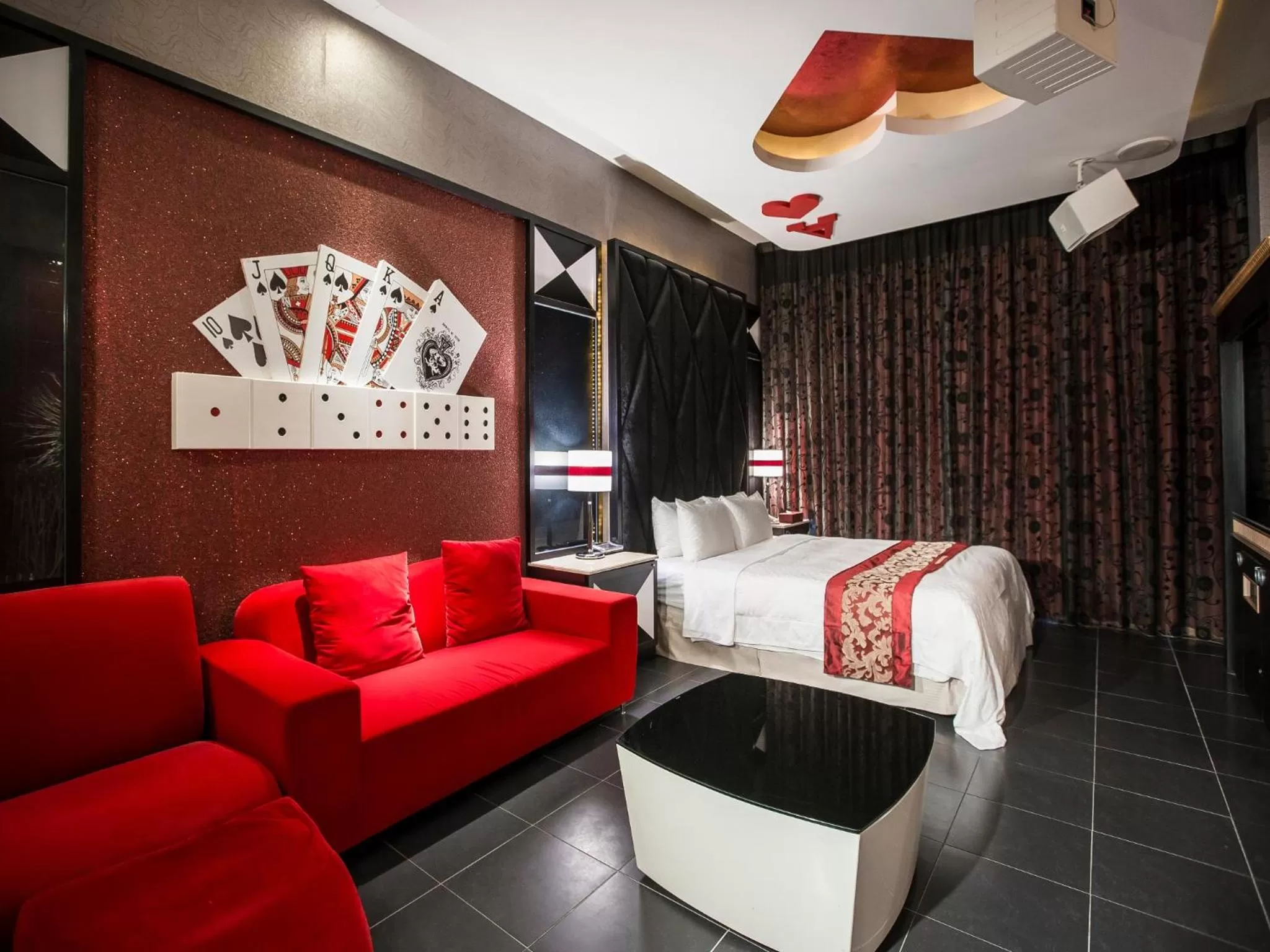 Bedroom in Moon Area Motel