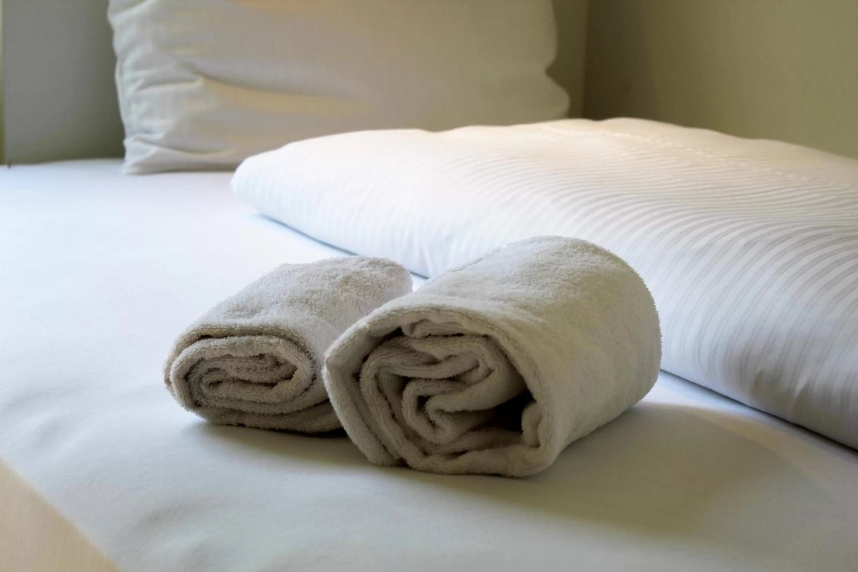 Bed in bestprice Hotel Bendorf Koblenz