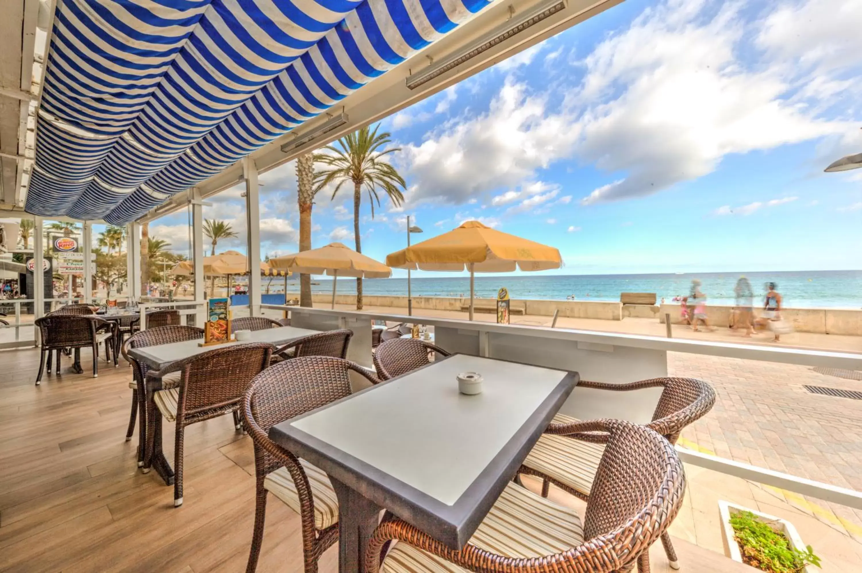 Restaurant/places to eat in Hotel Voramar Restaurant/places to eat in Hotel Voramar