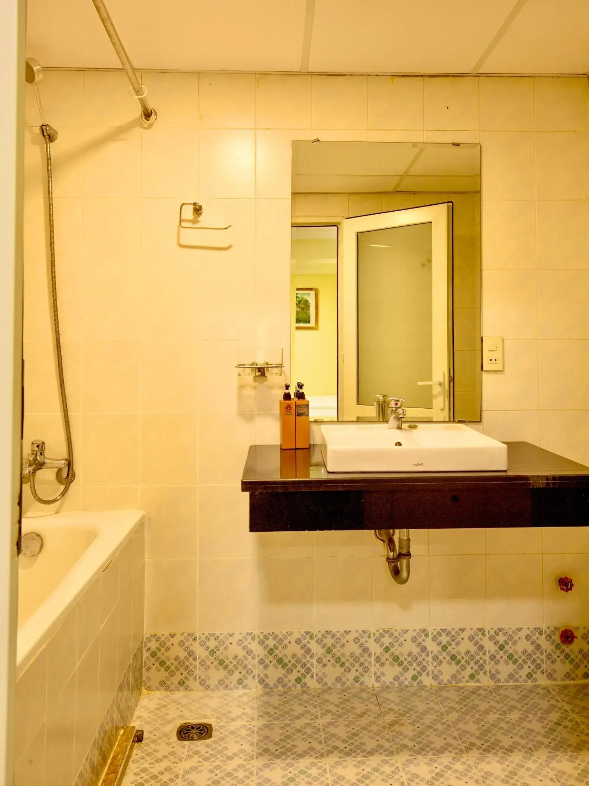 Bathroom in Spring House Saigon central park