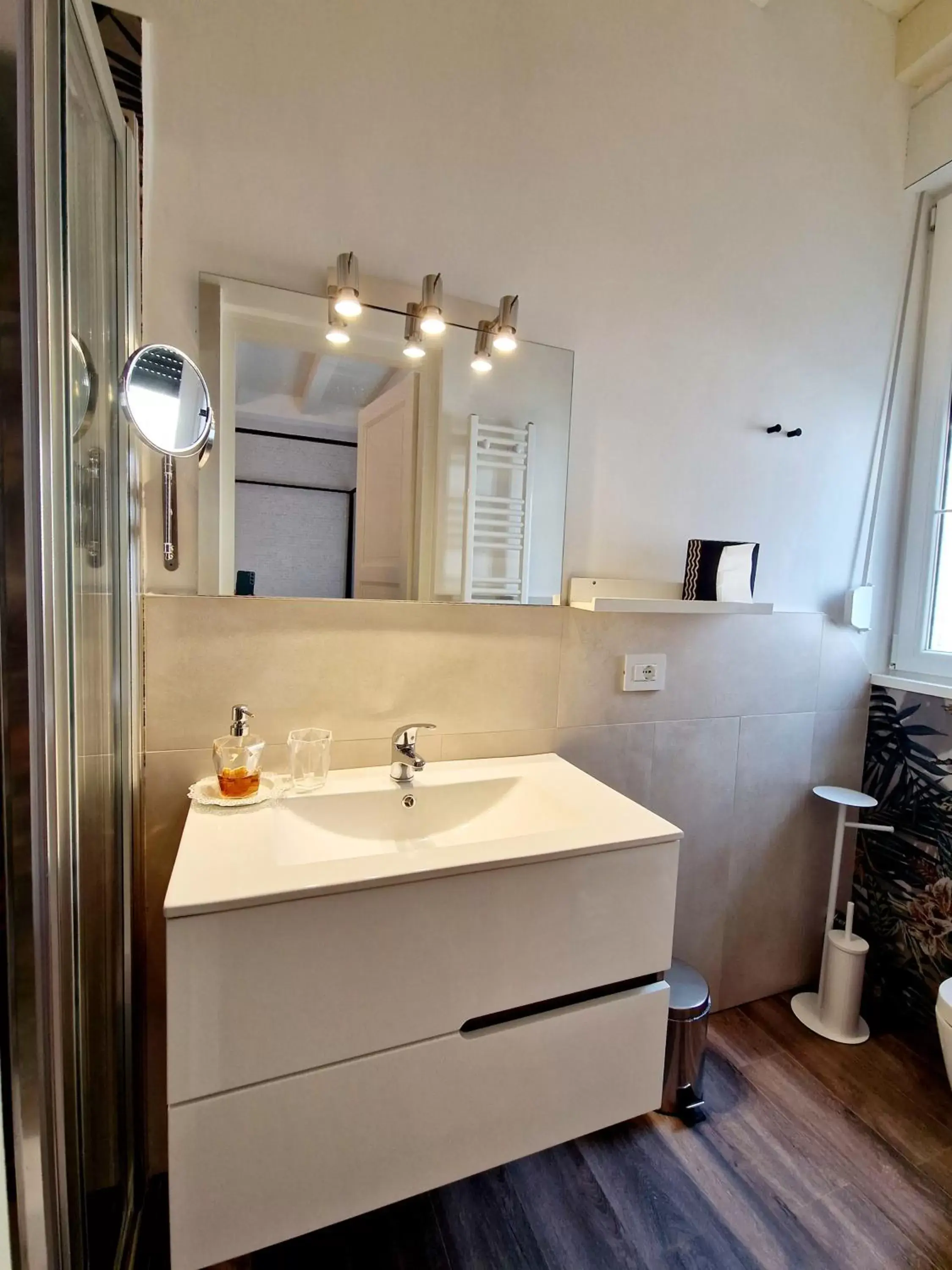 Double Room with Private Bathroom in Mi Garba B&B Double Room with Private Bathroom in Mi Garba B&B