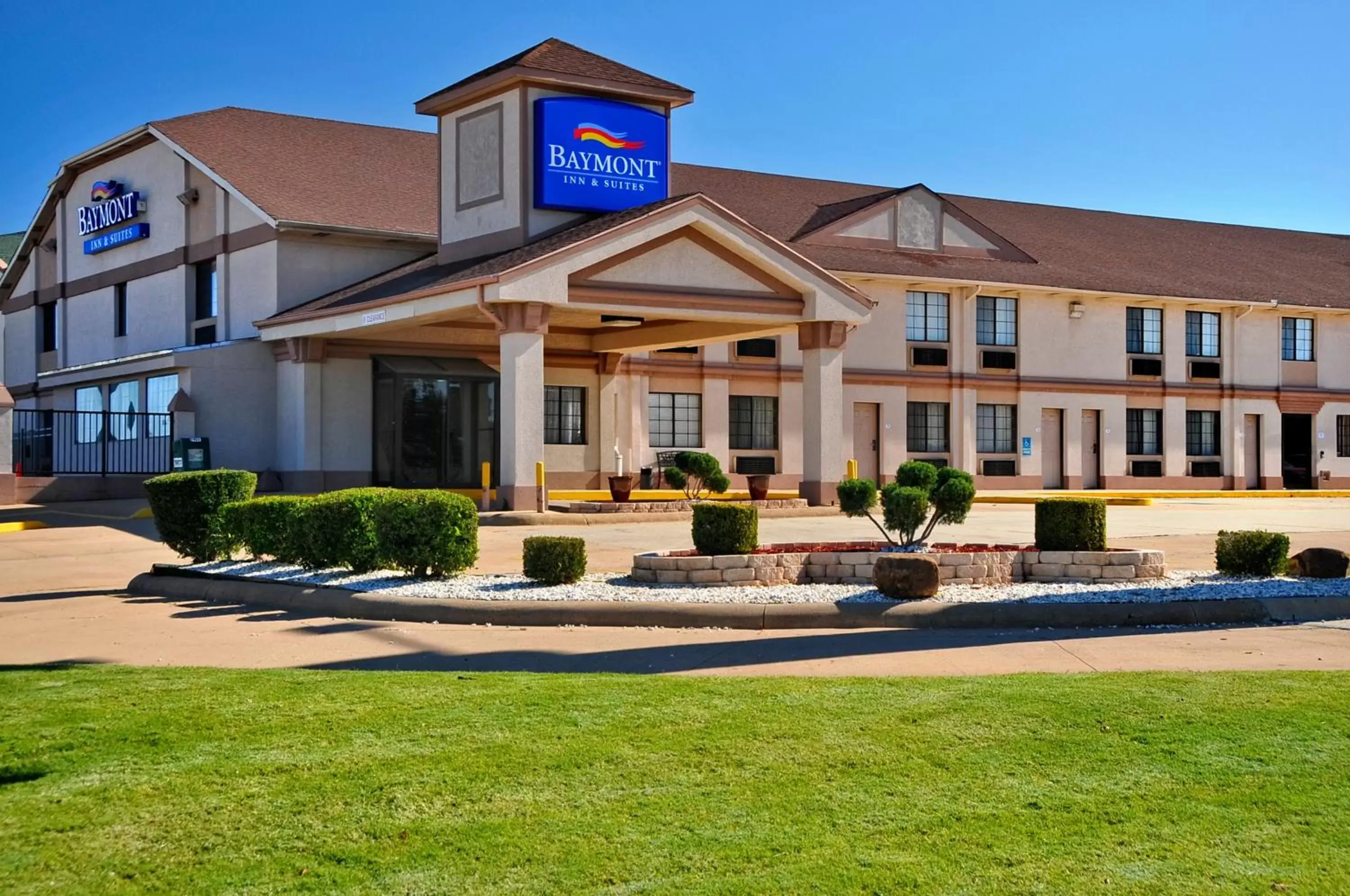 Facade/entrance, Property Building in Baymont by Wyndham Oklahoma City Airport