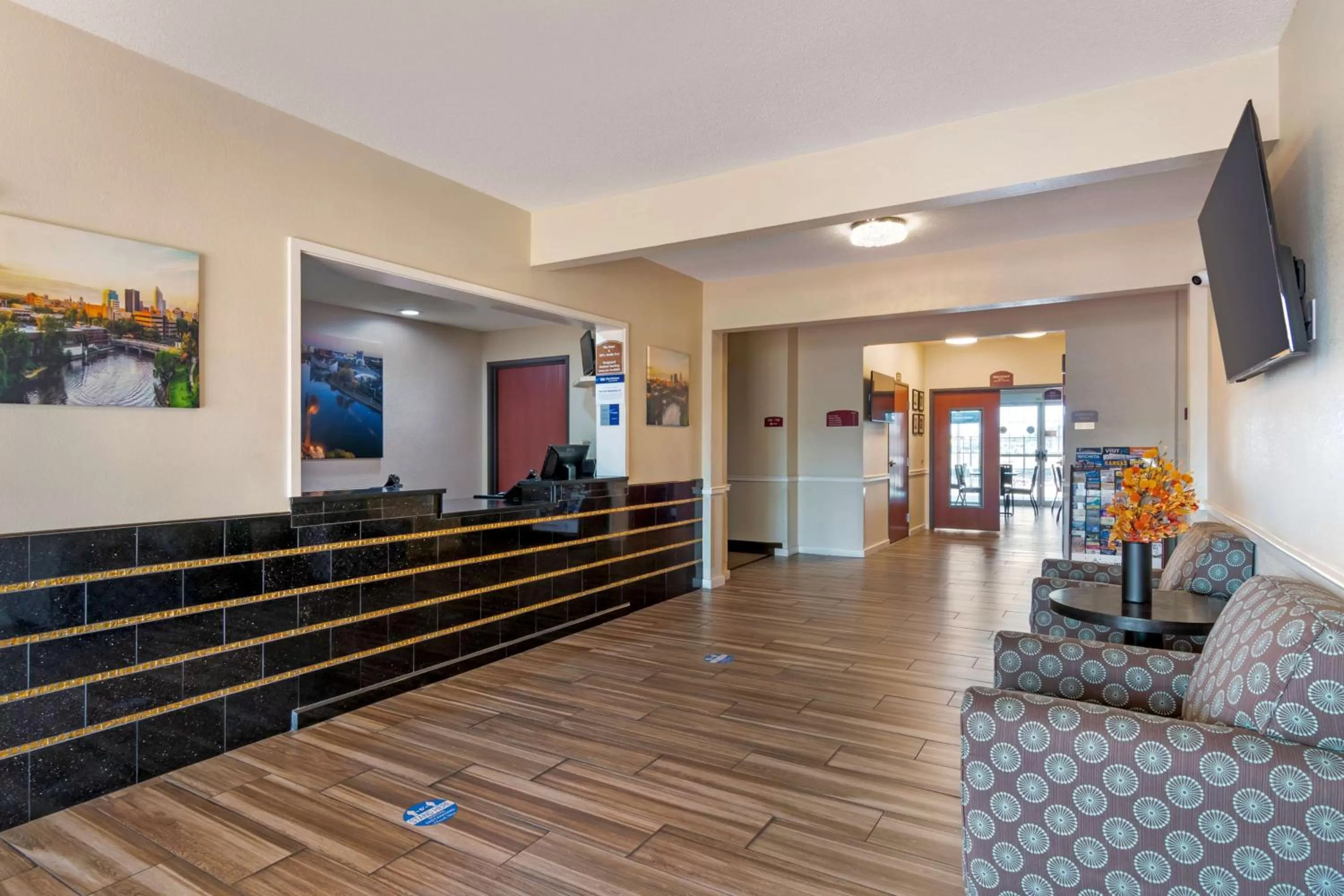 Lobby or reception in Best Western Governors Inn and Suites