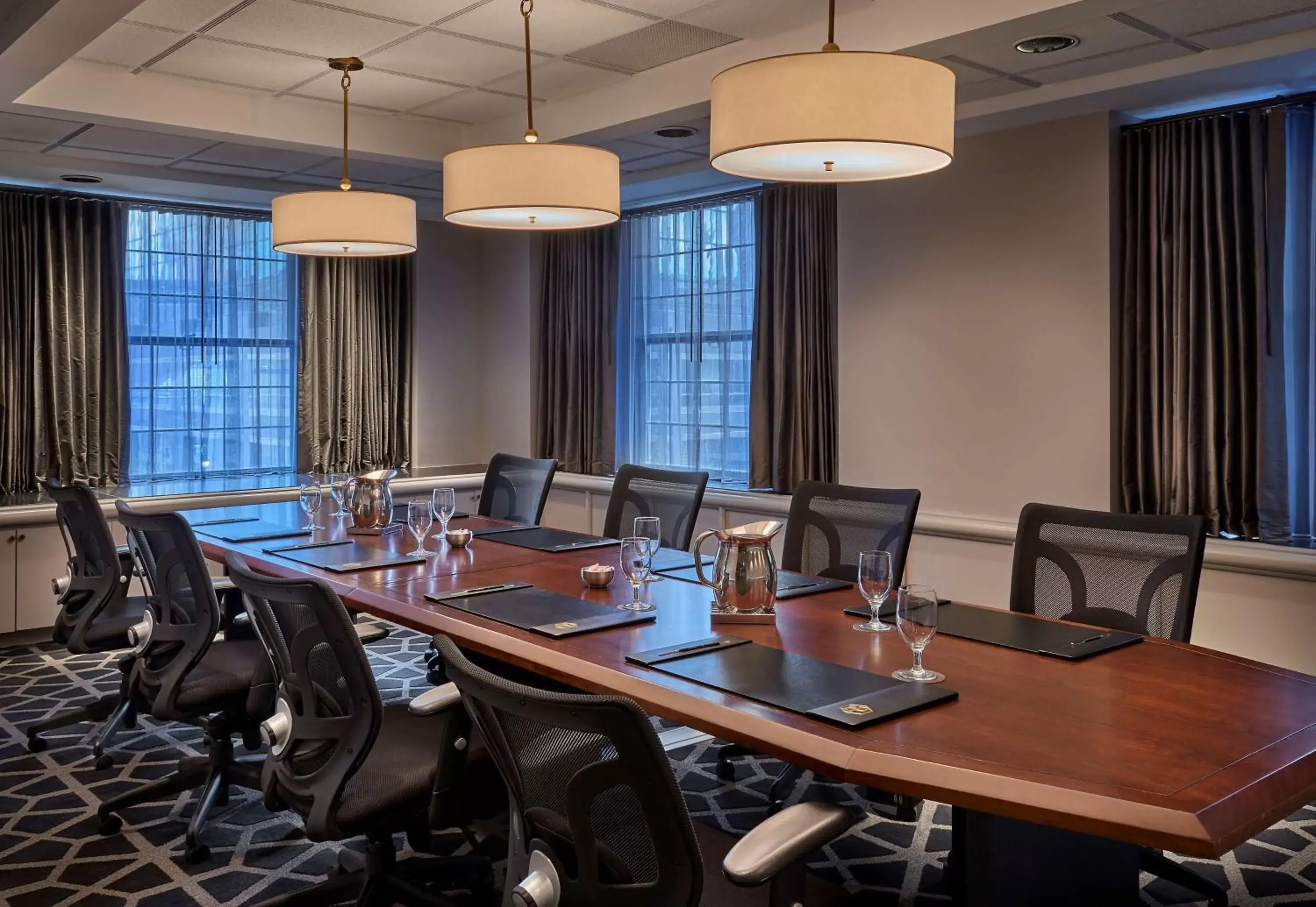 Meeting/conference room in Hotel Phillips Kansas City, Curio Collection By Hilton