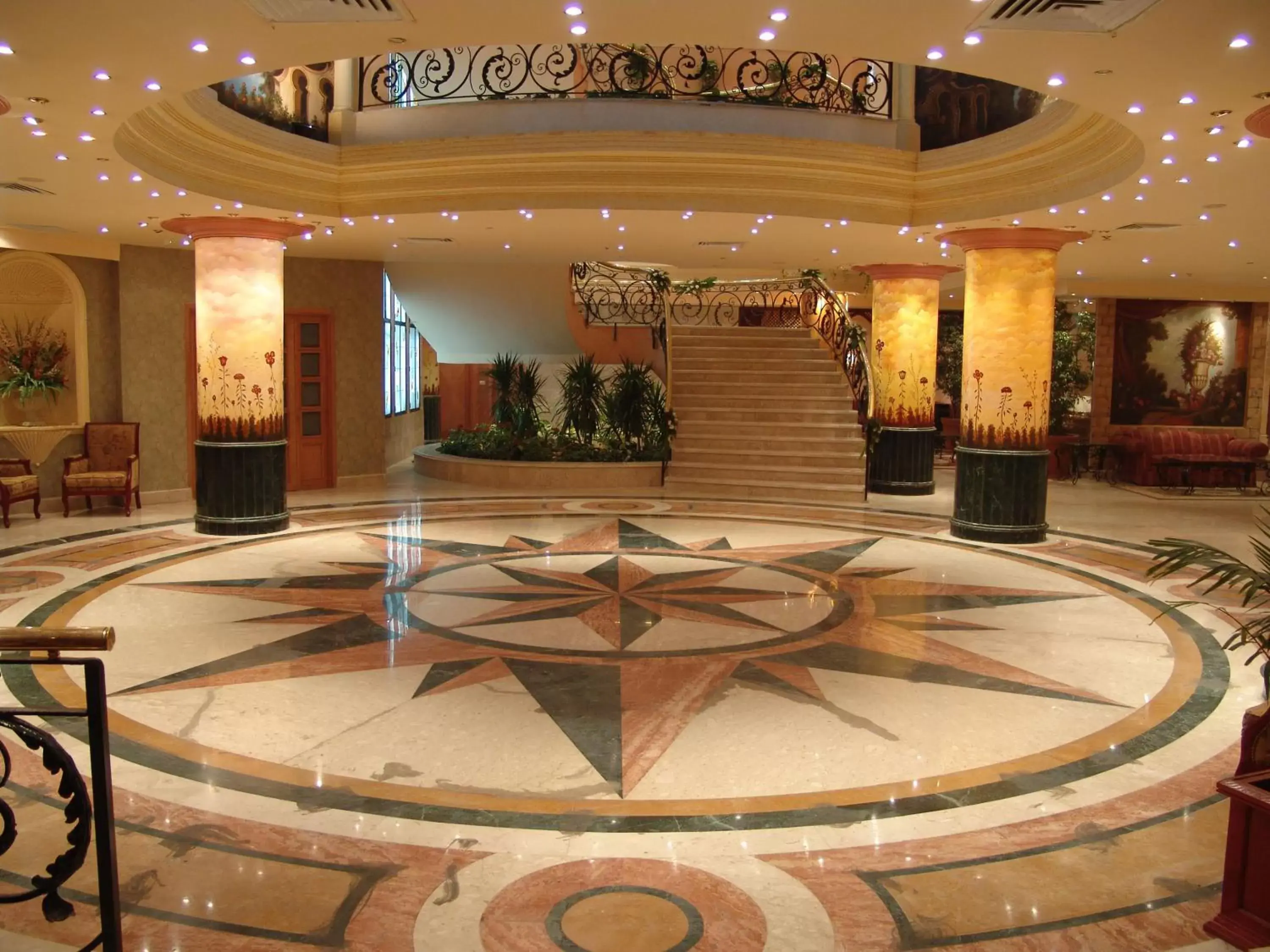 Lobby or reception in Pyramisa Suites Hotel Cairo