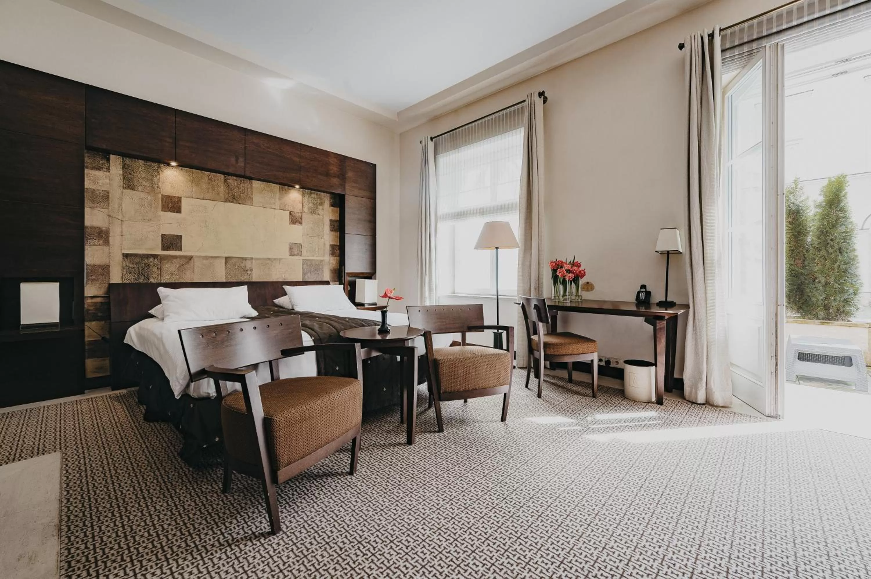 Bed in Mamaison Le Regina Boutique Hotel