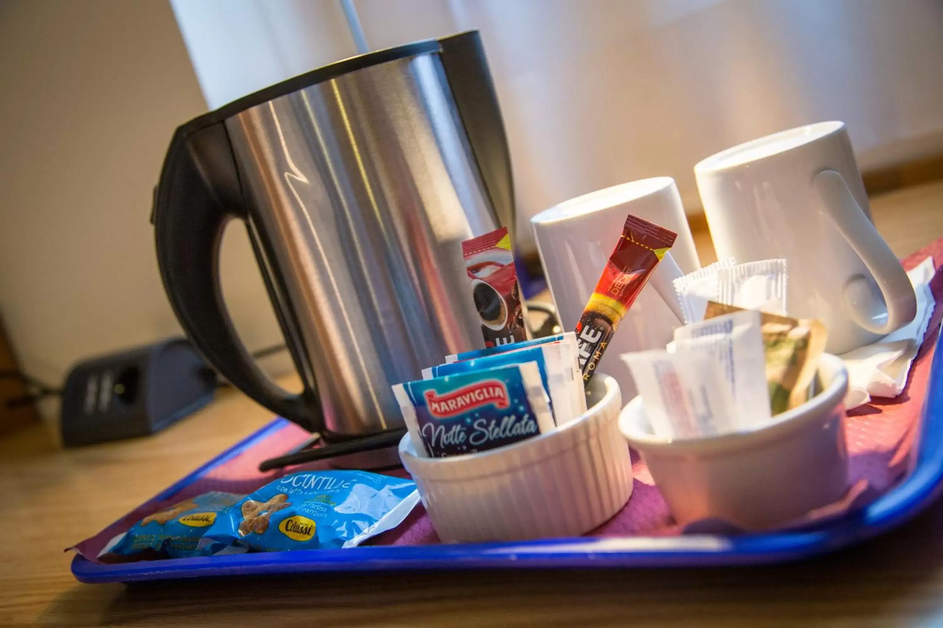 Coffee/tea facilities in City Hotel & Suites