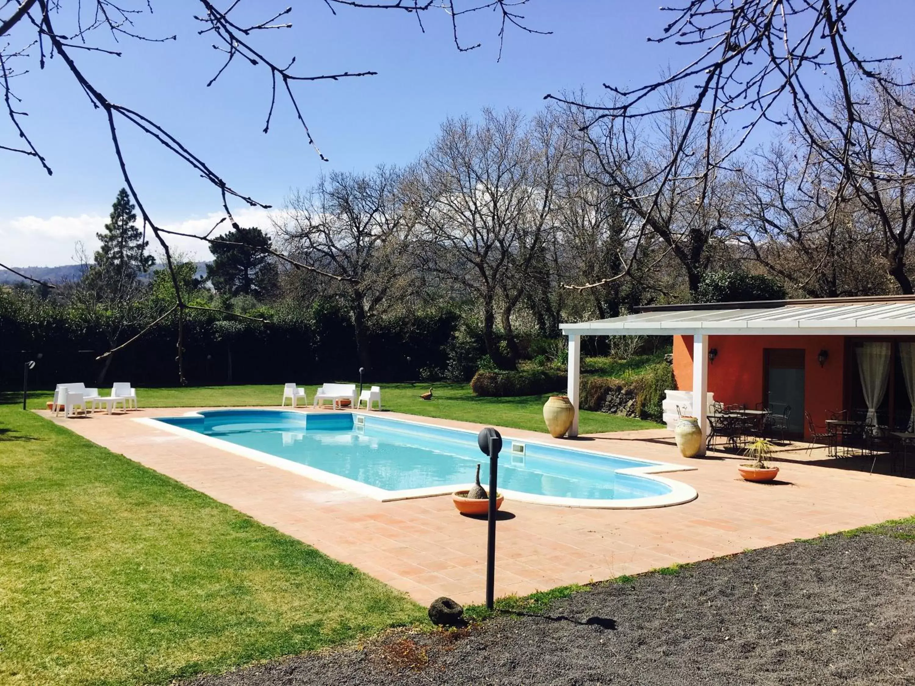 Property building, Swimming Pool in Bed and Breakfast Il Glicine