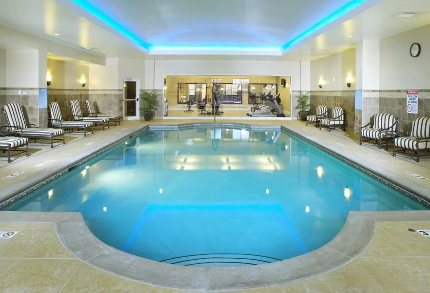 Swimming Pool in Hotel Julien Dubuque