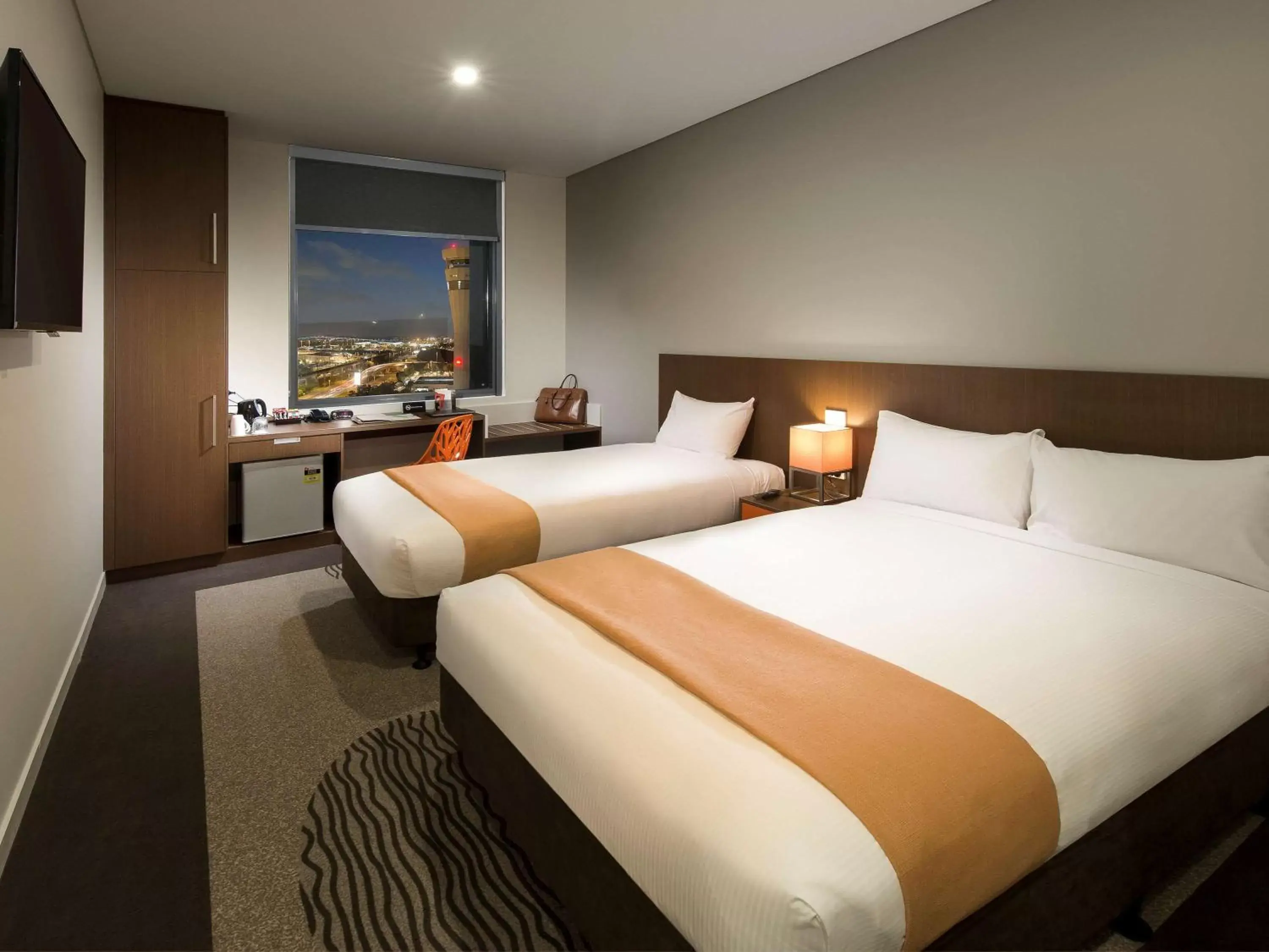 Photo of the whole room, Bed in ibis Brisbane Airport