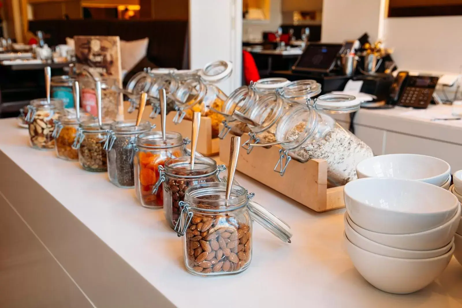 Breakfast, Restaurant/Places to Eat in Ambassade Hotel